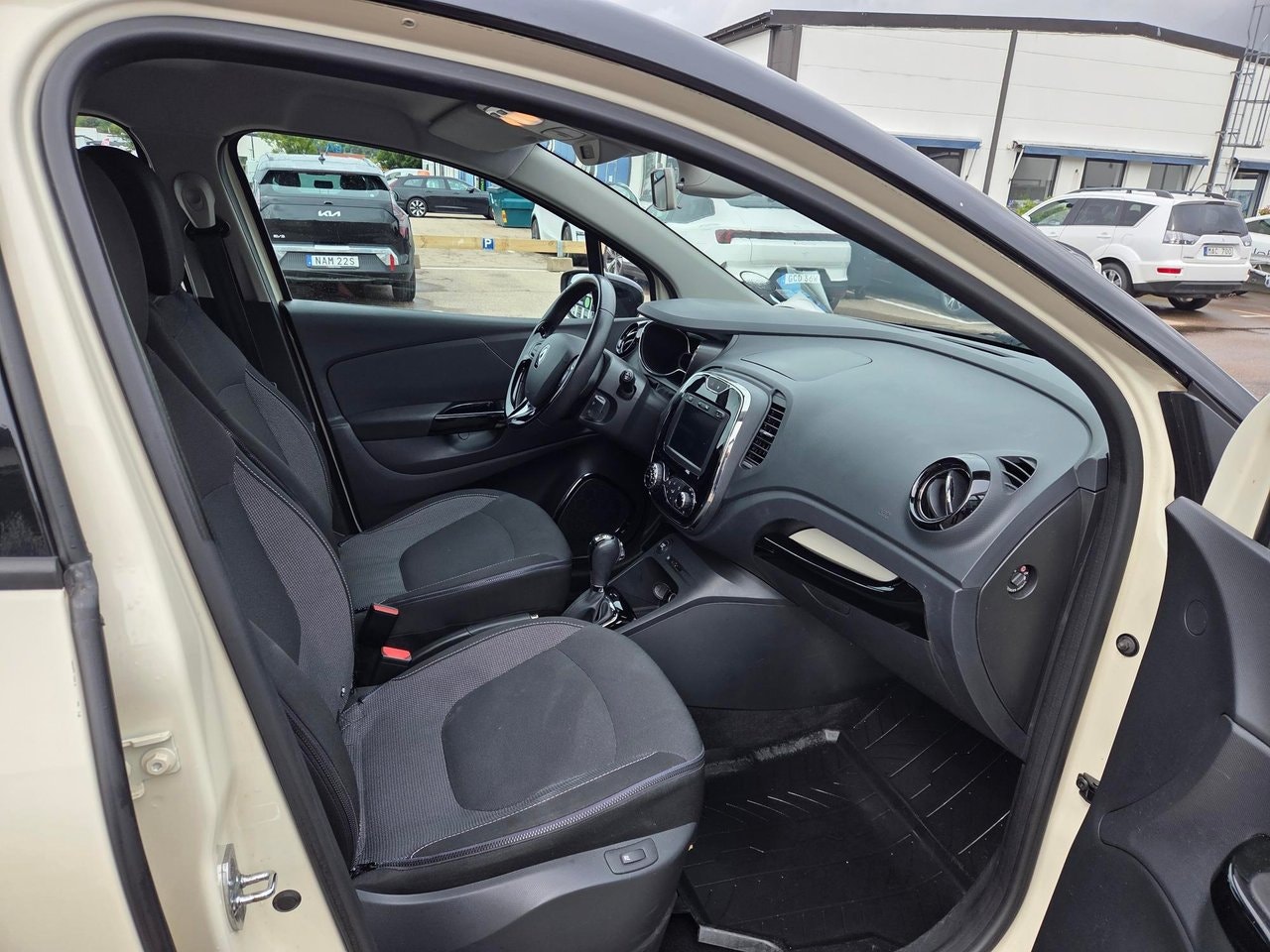 Renault Captur 1.2 TCe EDC, 6-trins, 120ps, 2014