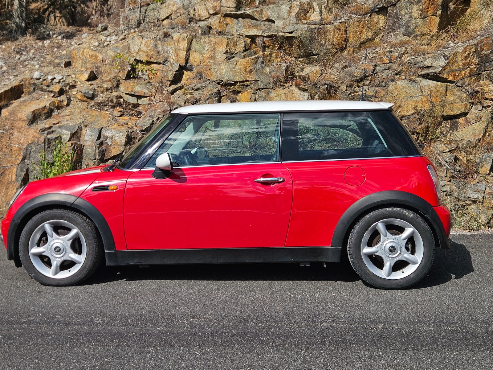 MINI Cooper Manual, 5-trins, 116ps, 2004