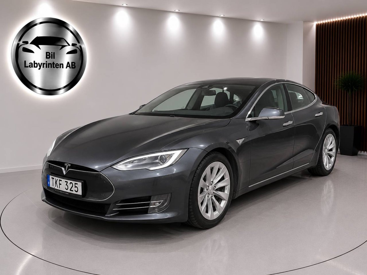 Tesla Model S P85D, 511hk, 2015