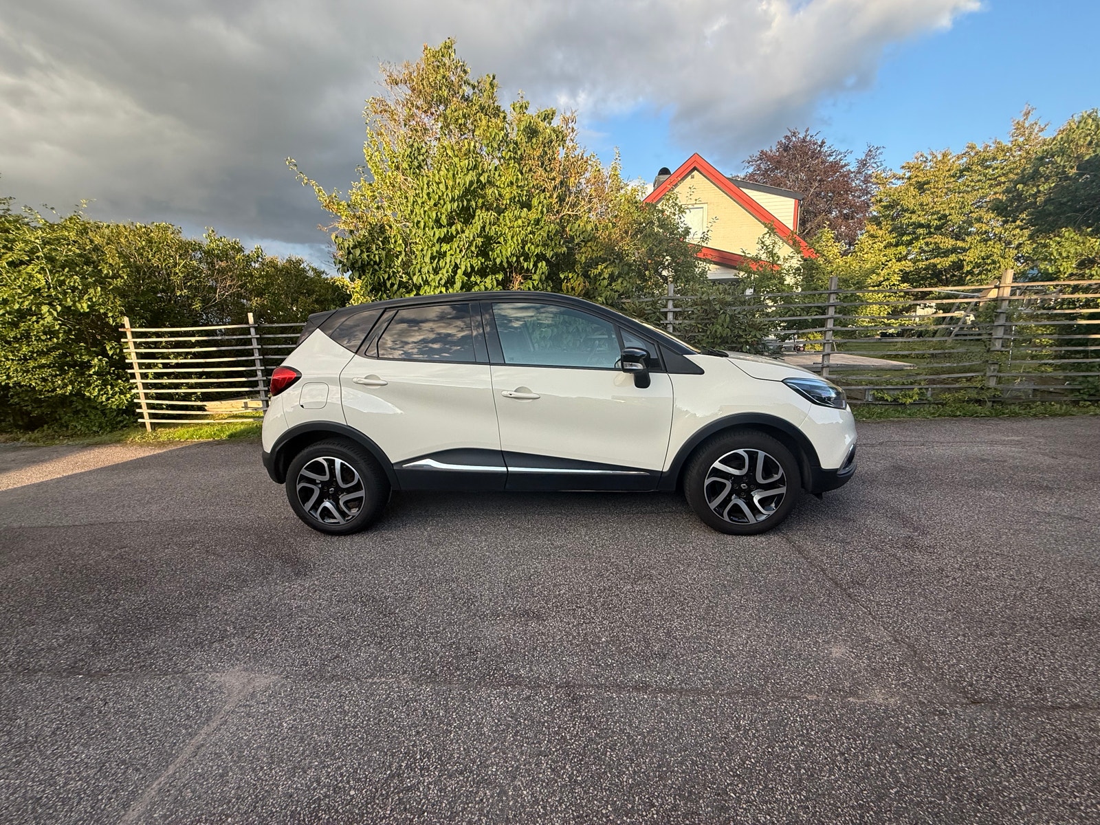 Renault Captur 0.9 TCe Manual, 5-trins, 90ps, 2016