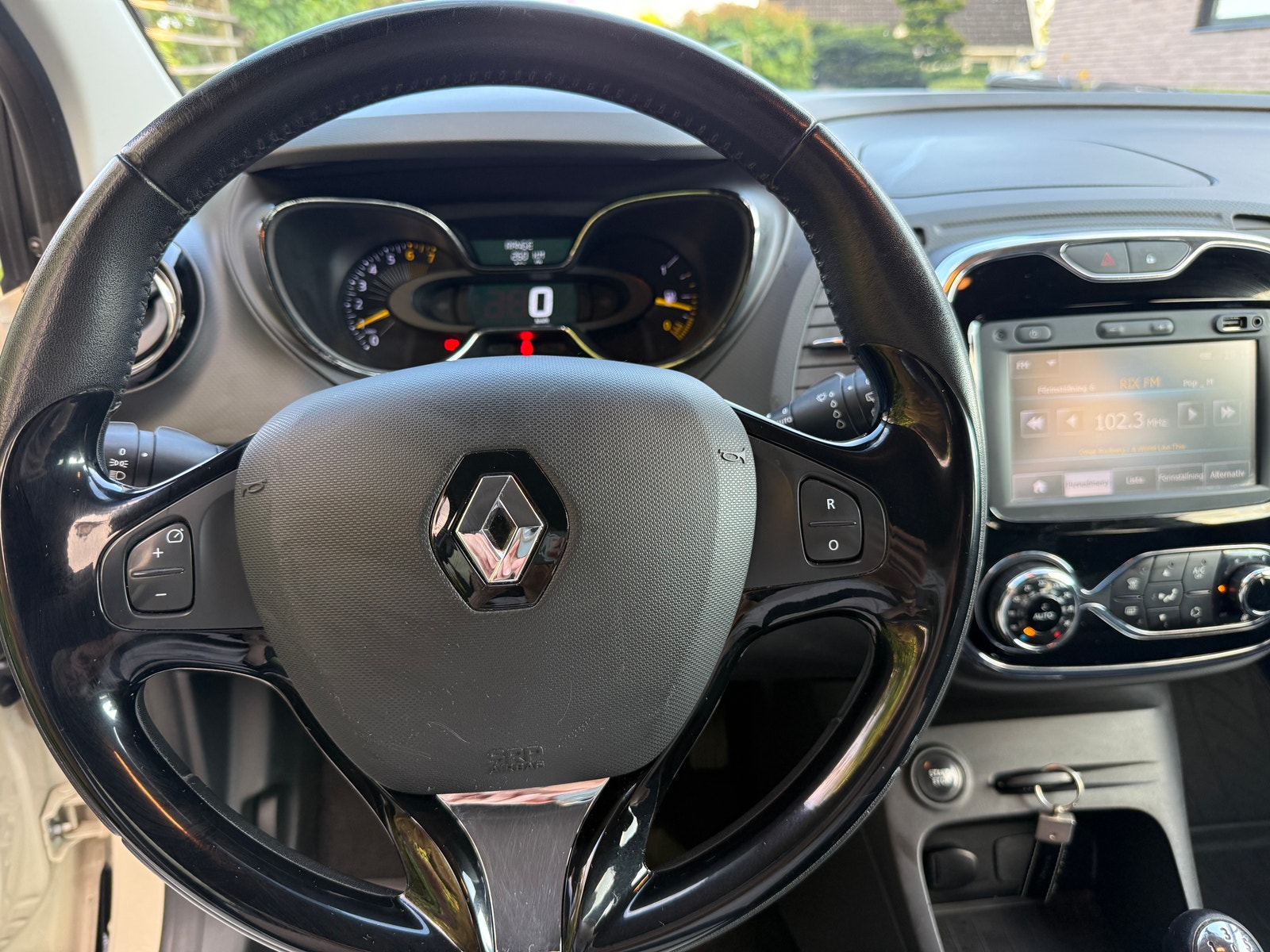 Renault Captur 0.9 TCe Manual, 5-trins, 90ps, 2016