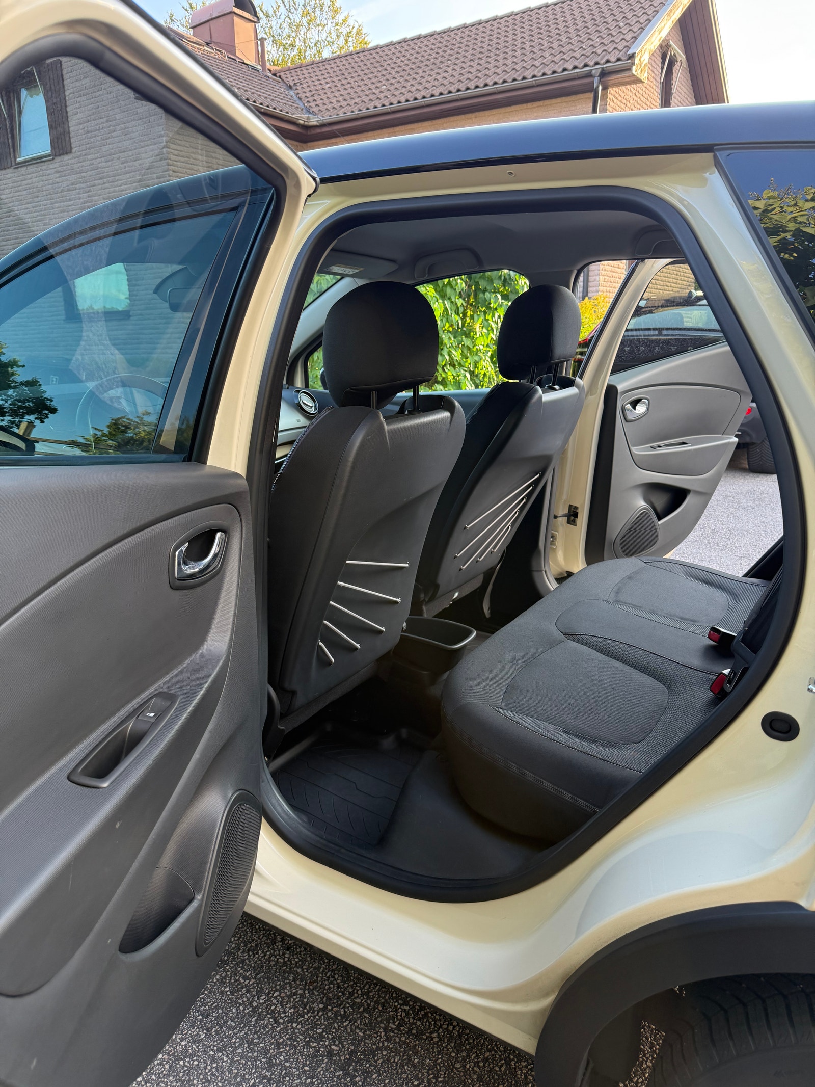 Renault Captur 0.9 TCe Manual, 5-trins, 90ps, 2016