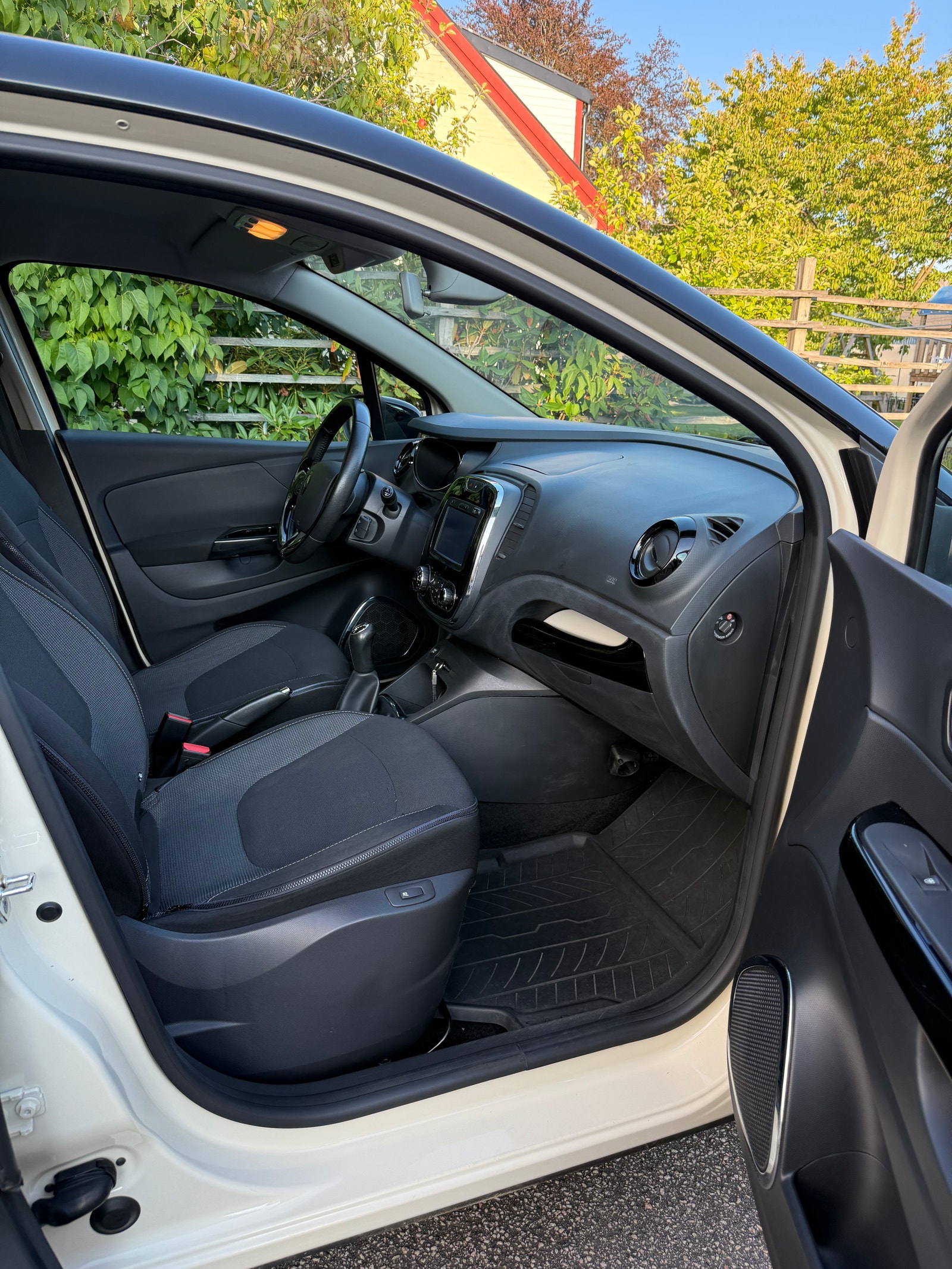 Renault Captur 0.9 TCe Manual, 5-trins, 90ps, 2016