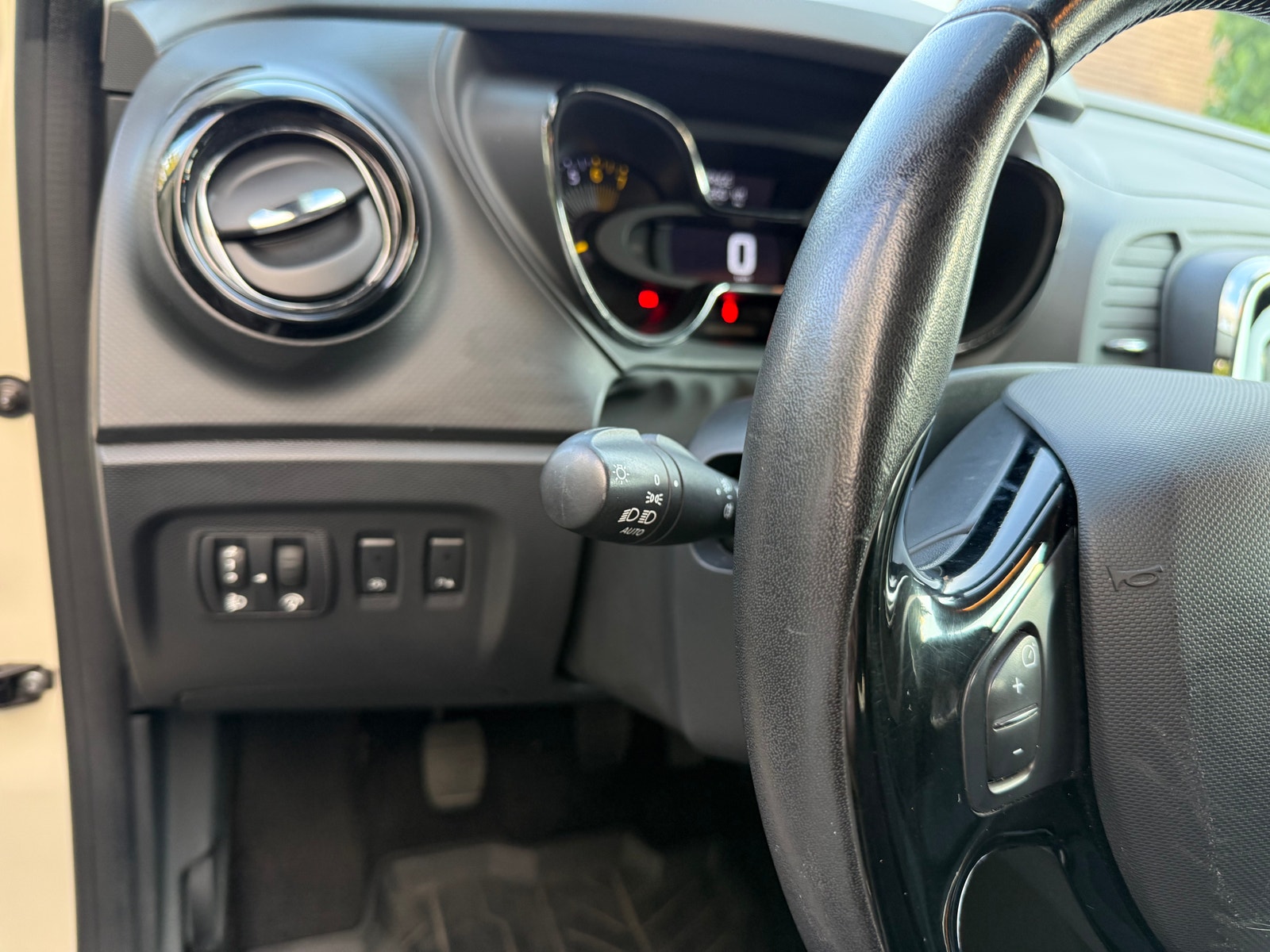 Renault Captur 0.9 TCe Manual, 5-trins, 90ps, 2016