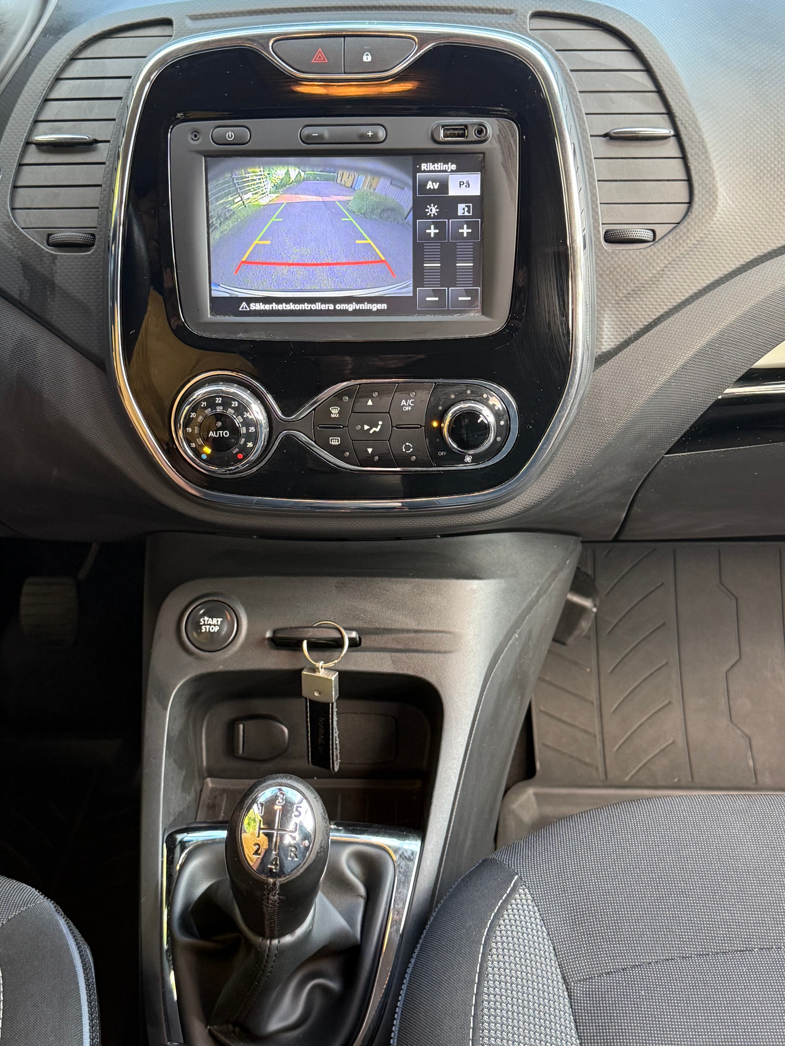 Renault Captur 0.9 TCe Manual, 5-trins, 90ps, 2016