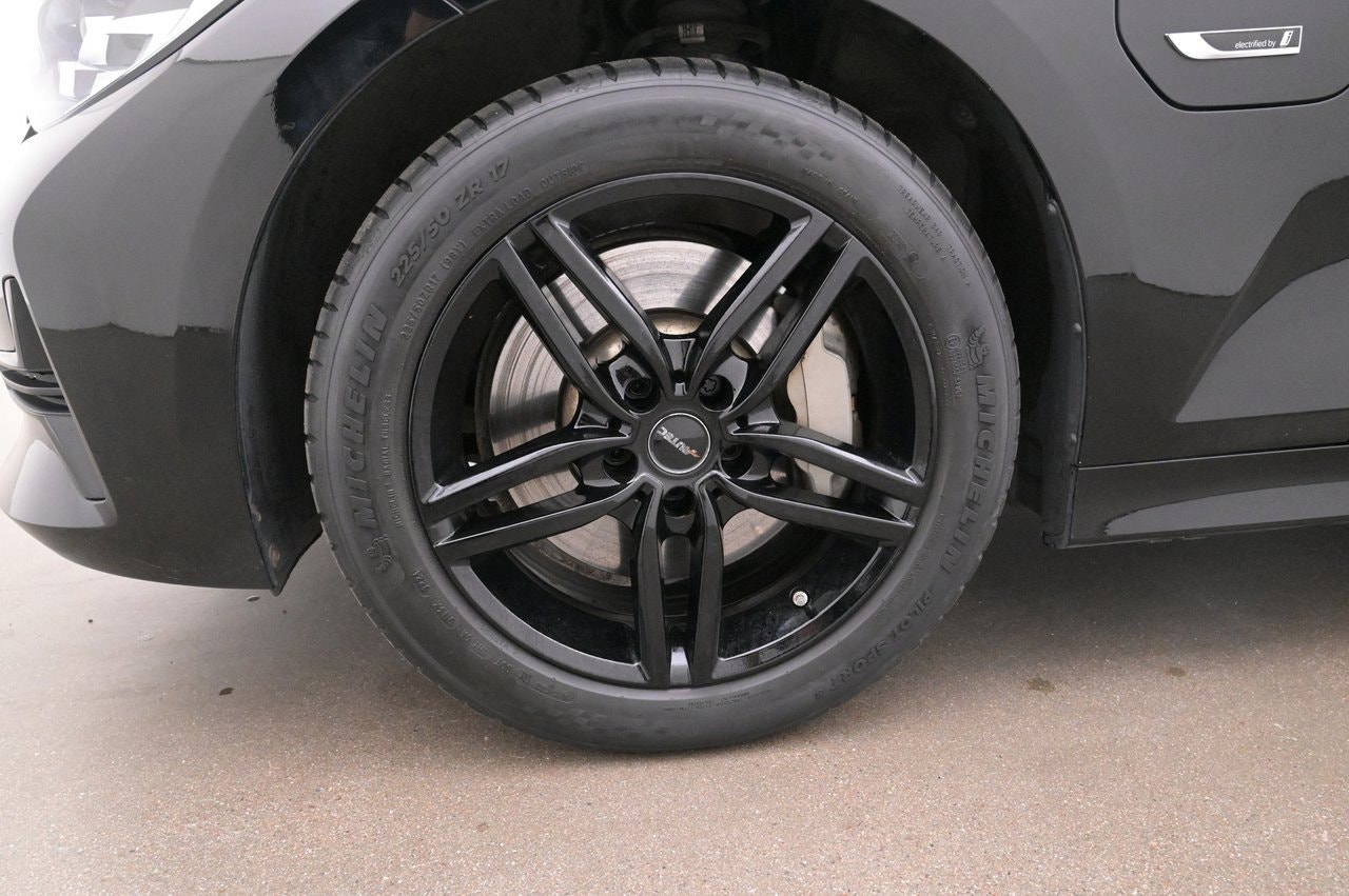 BMW 330e Touring Steptronic, 292hp, 2022