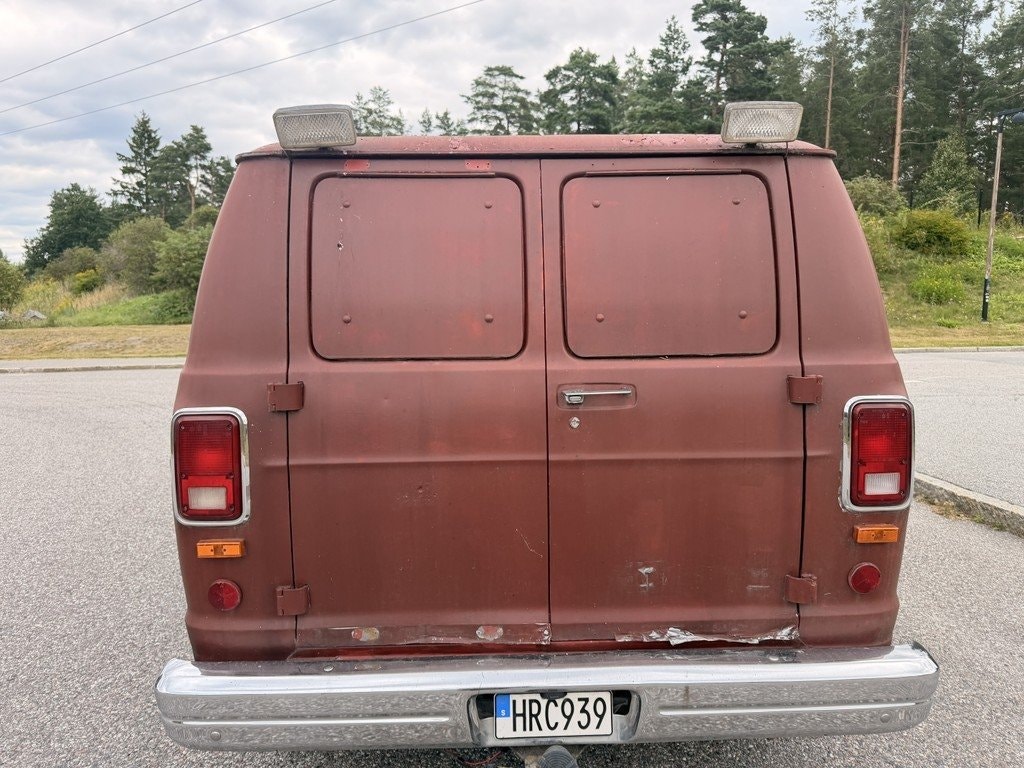 Dodge Ram B250 Conversion Van 5.2 V8 EFI TorqueFlite, 172hp, 1989