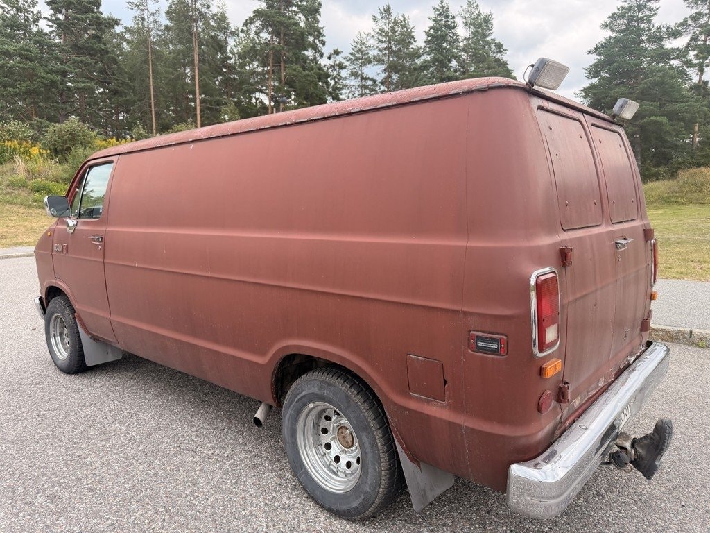 Dodge Ram B250 Conversion Van 5.2 V8 EFI TorqueFlite, 172hp, 1989