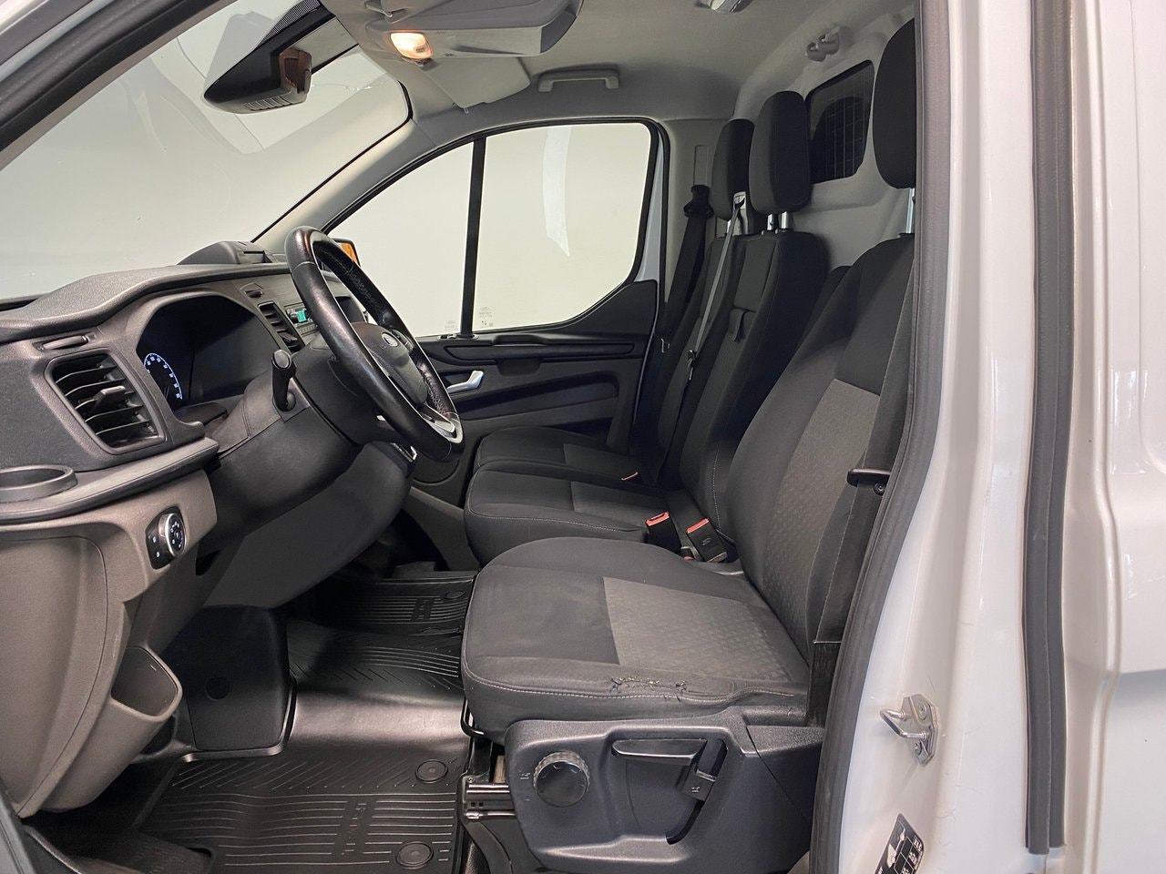 Ford Transit Custom 300 2.0 EcoBlue SelectShift, 6-trinn, 130hk, 2021