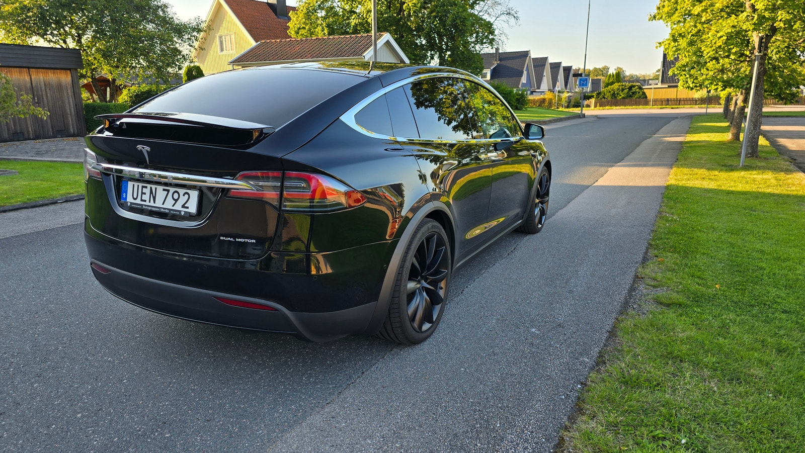 Tesla Model X Long Range, 423ps, 2020