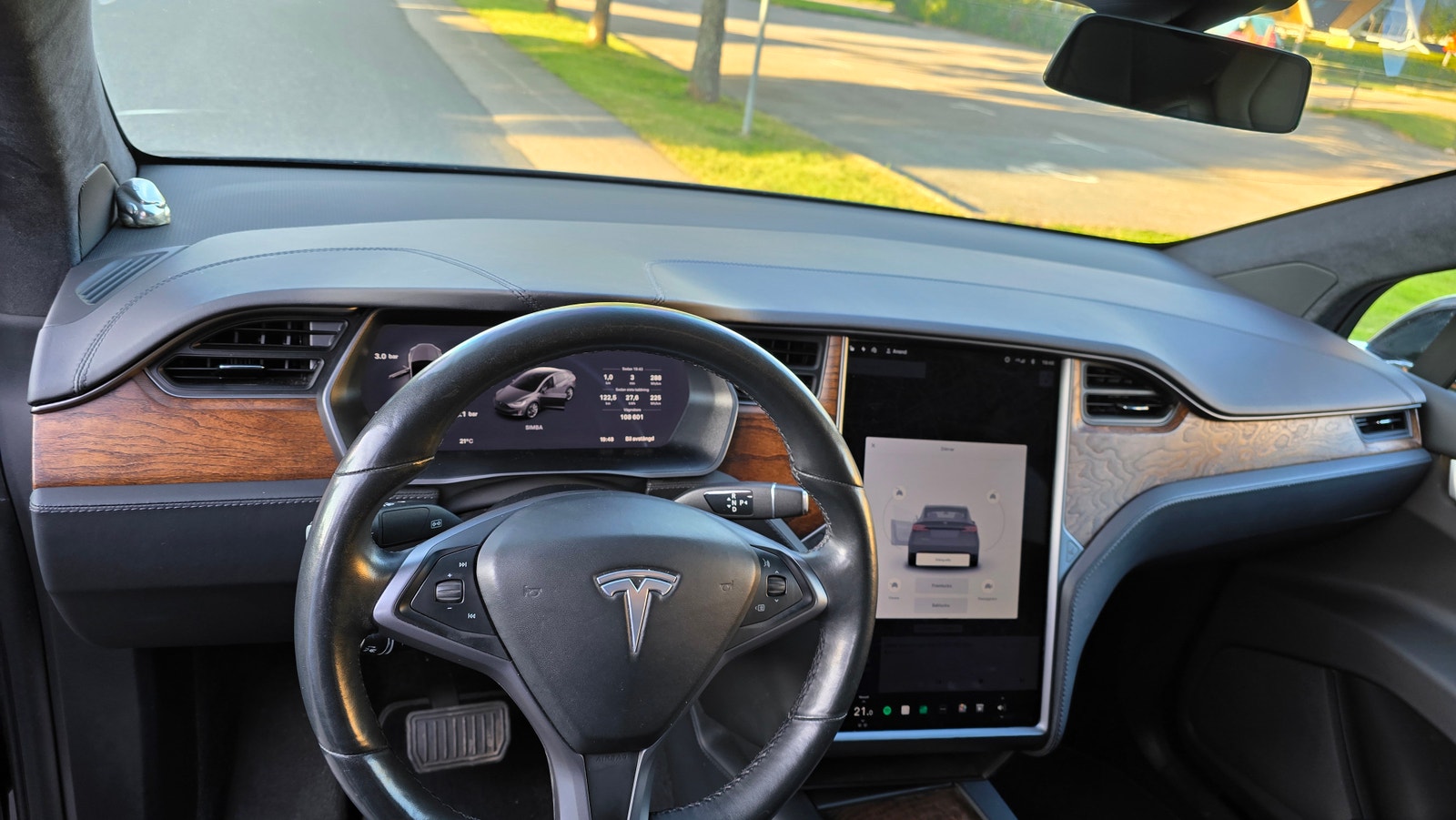Tesla Model X Long Range, 423ps, 2020
