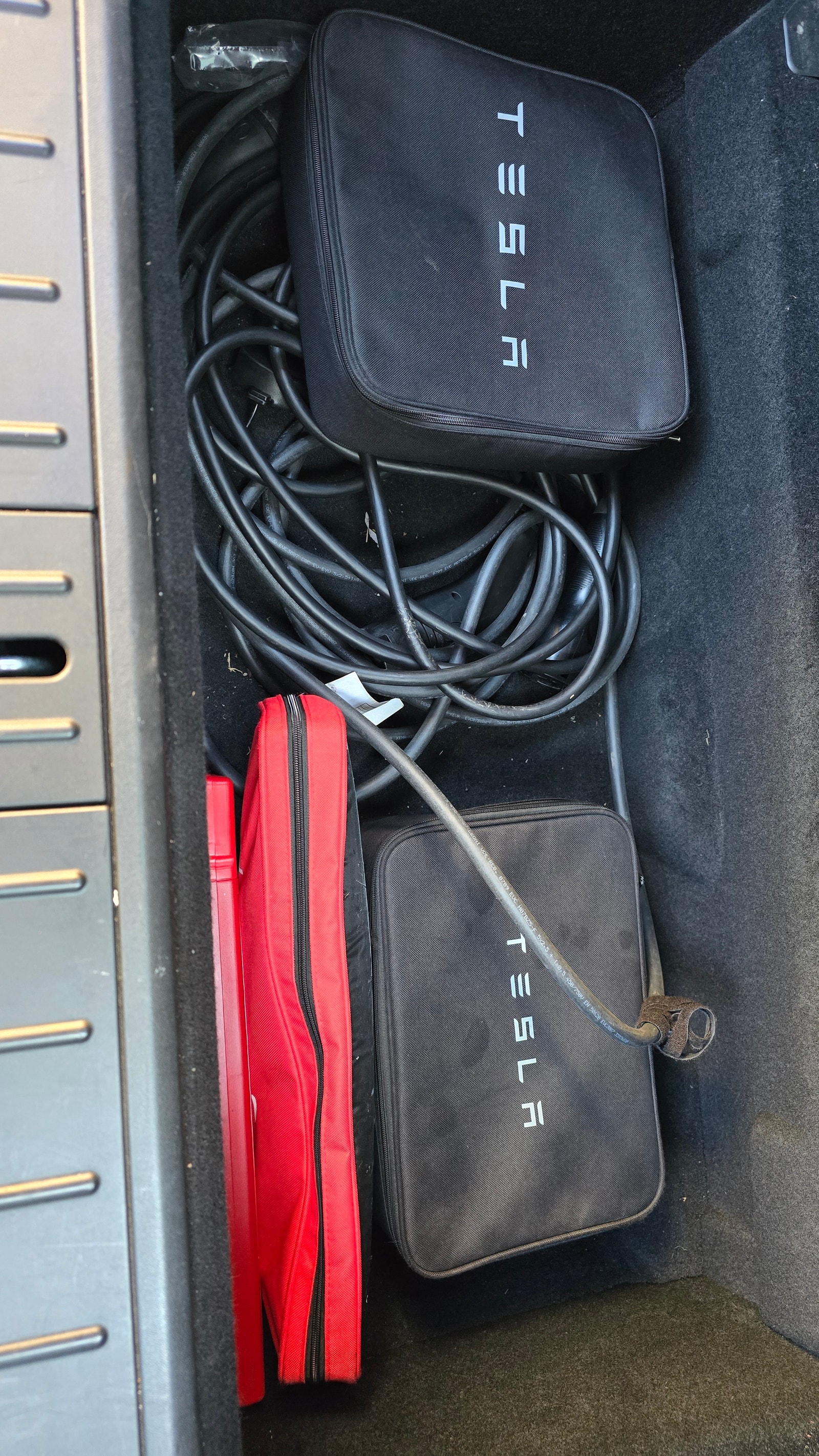 Tesla Model X Long Range, 423ps, 2020