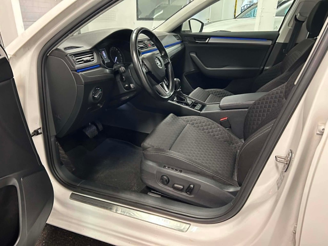 Škoda Superb Combi 2.0 TDI 4x4 SCR DSG Sequential, 190hp, 2017