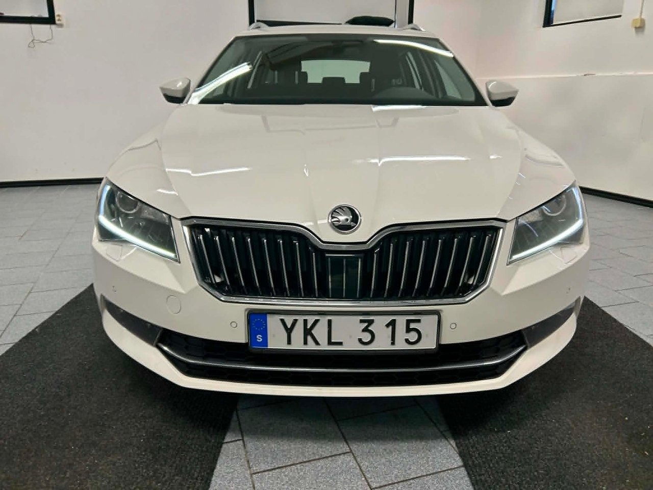 Škoda Superb Combi 2.0 TDI 4x4 SCR DSG Sequential, 190hp, 2017