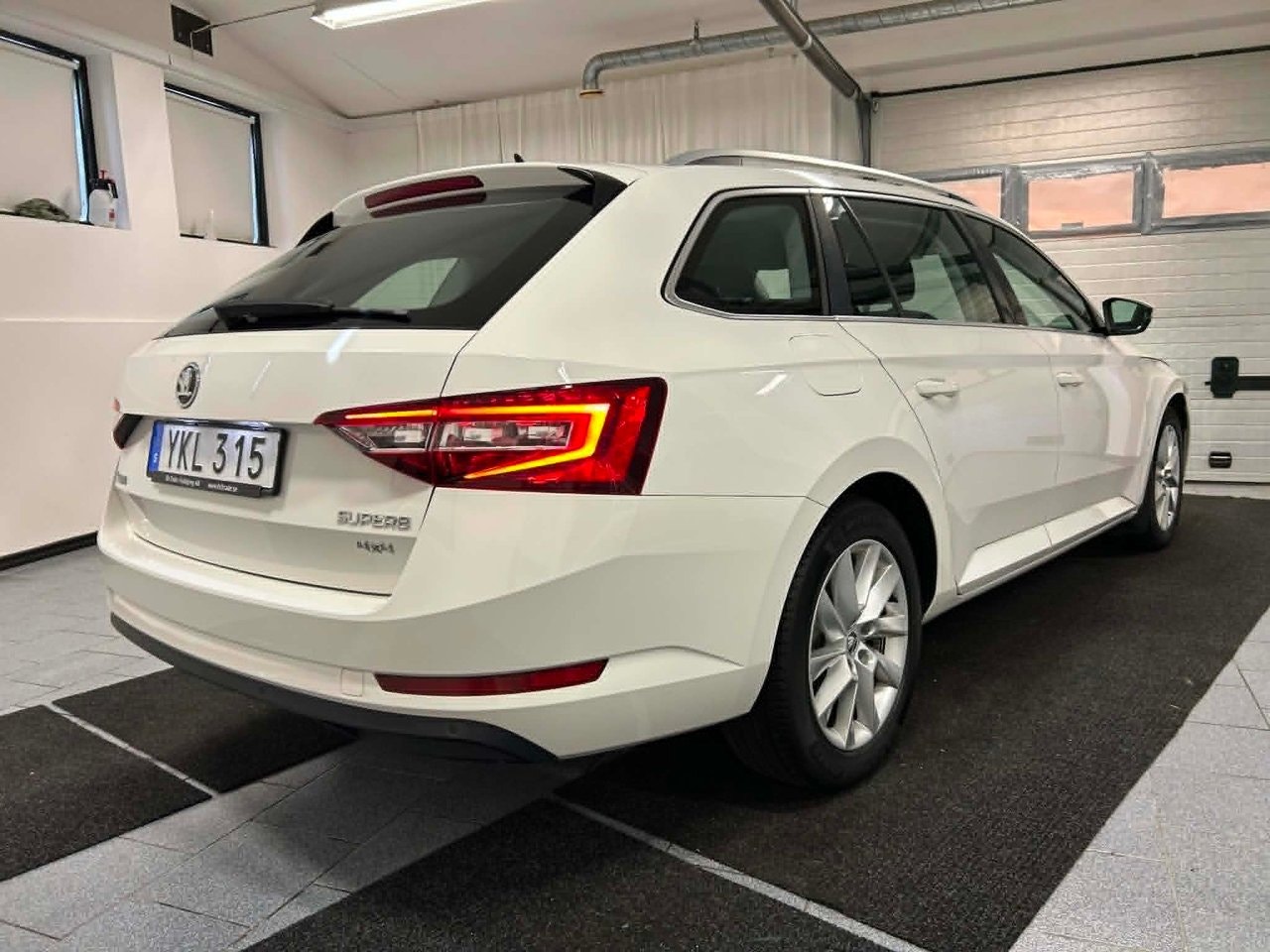 Škoda Superb Combi 2.0 TDI 4x4 SCR DSG Sequential, 190hp, 2017