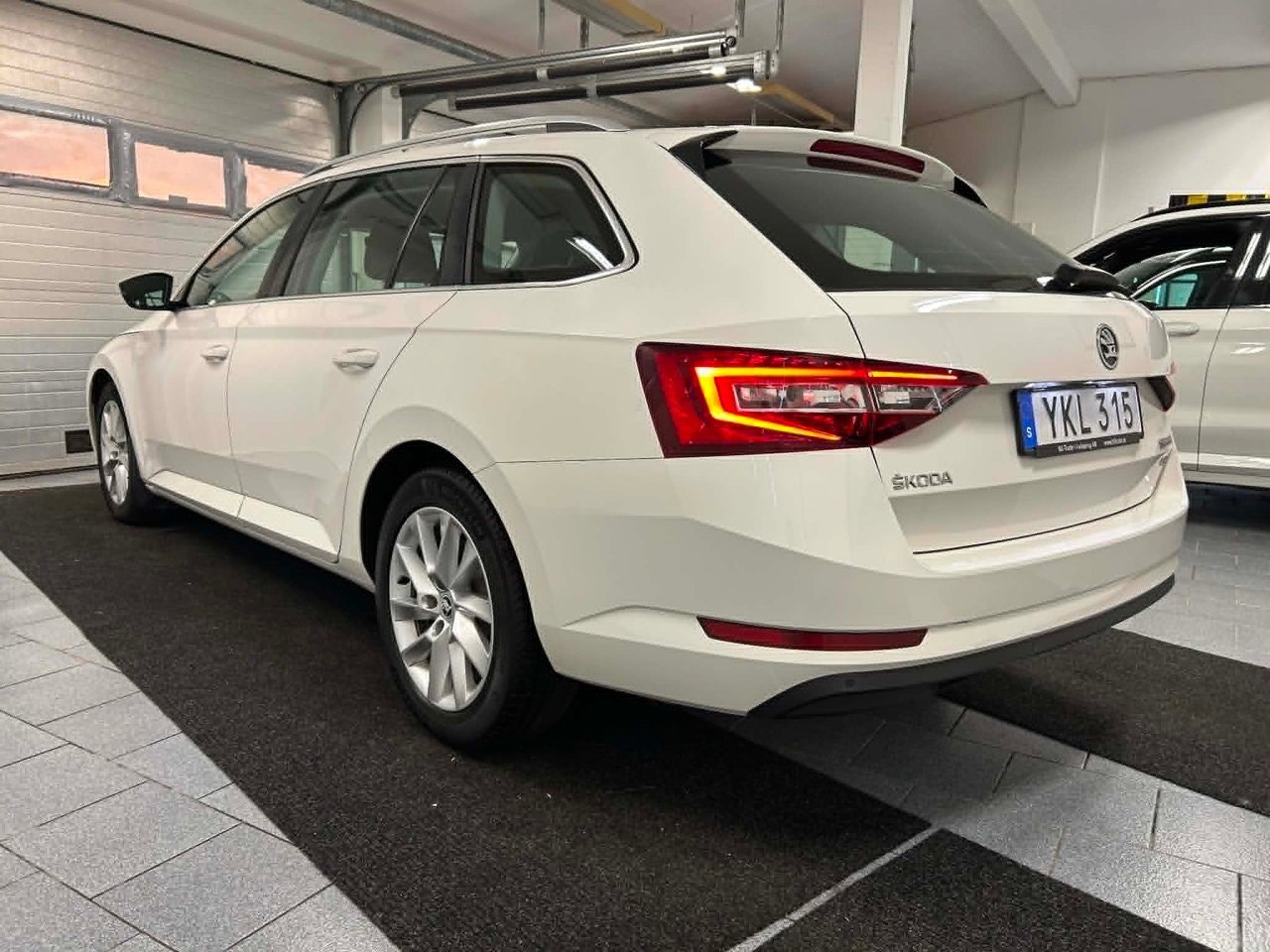 Škoda Superb Combi 2.0 TDI 4x4 SCR DSG Sequential, 190hp, 2017