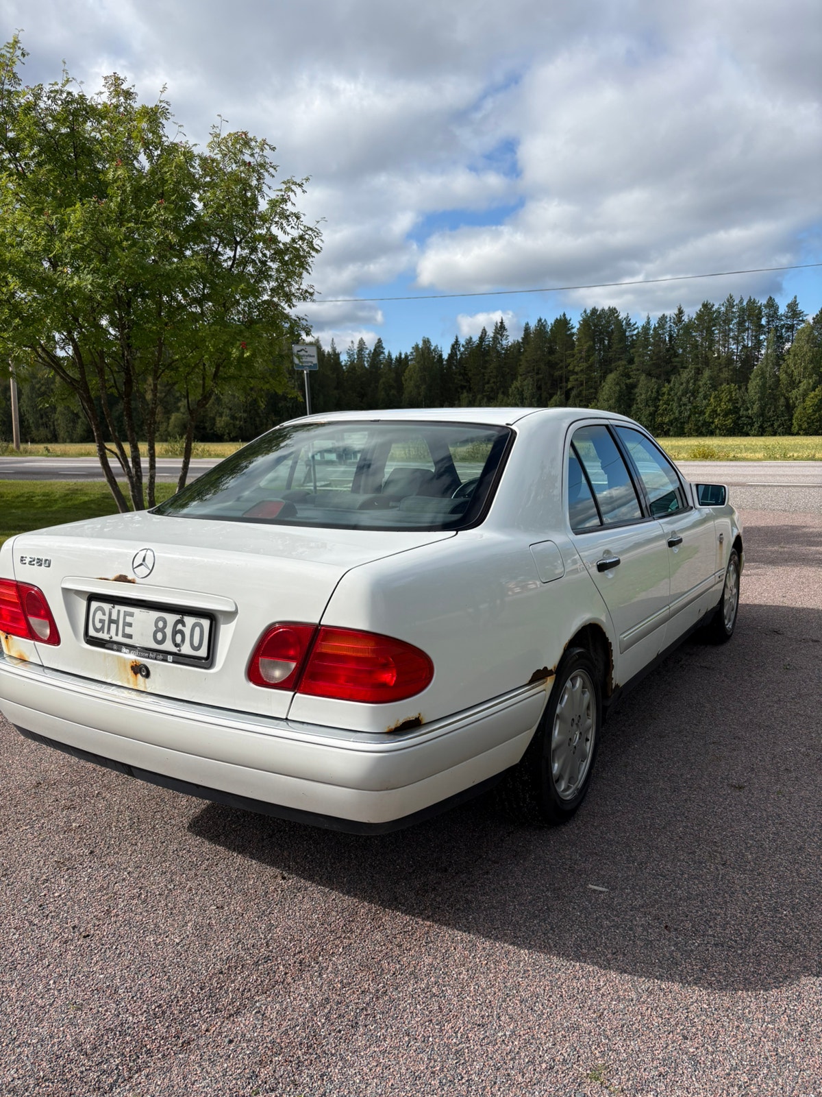 Mercedes-Benz E 280 Automatisk, 5-trinn, 204hk, 1997