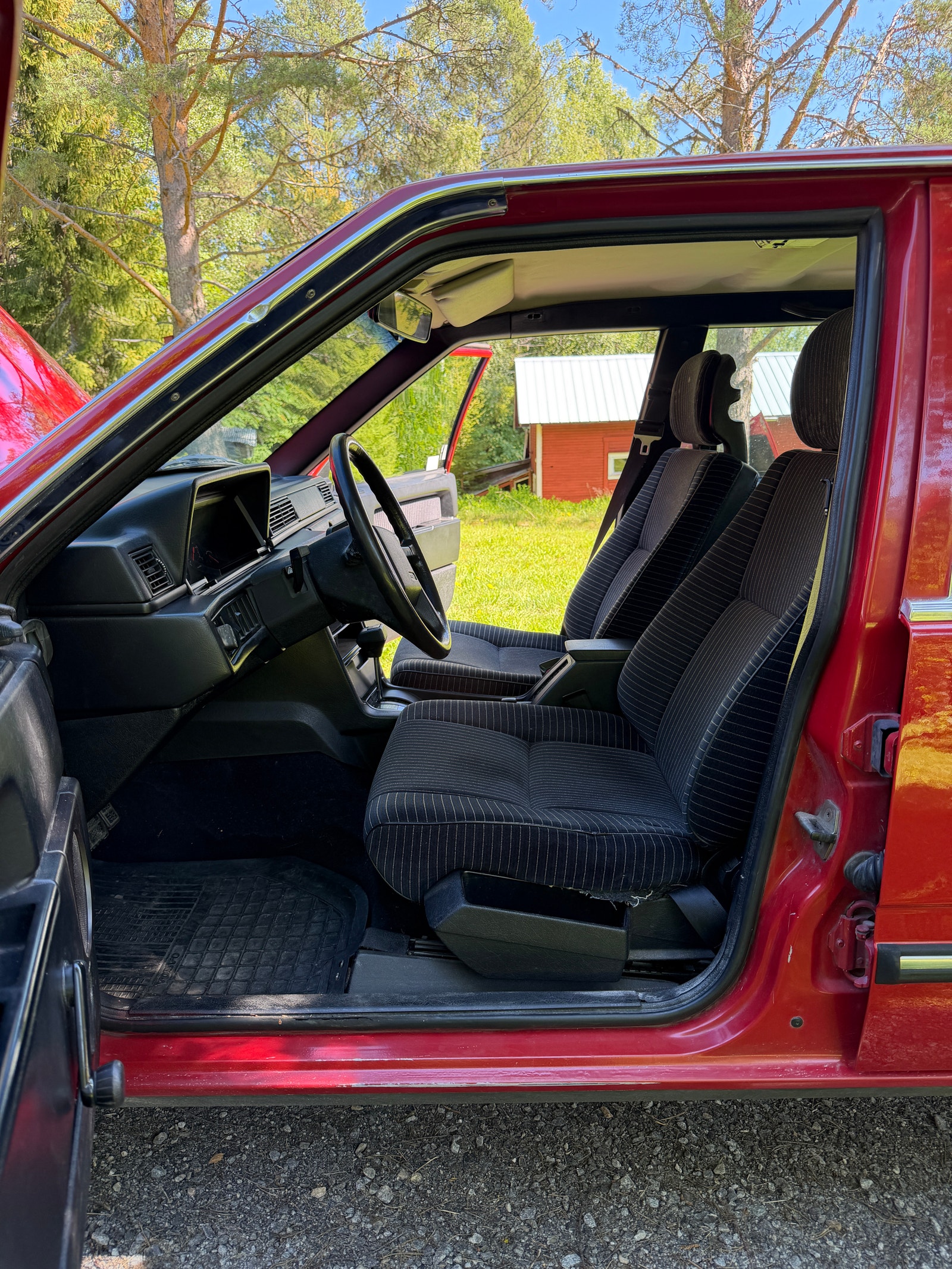 Volvo 740 2.3 Manual, 4-speed + OD, 131hp, 1988