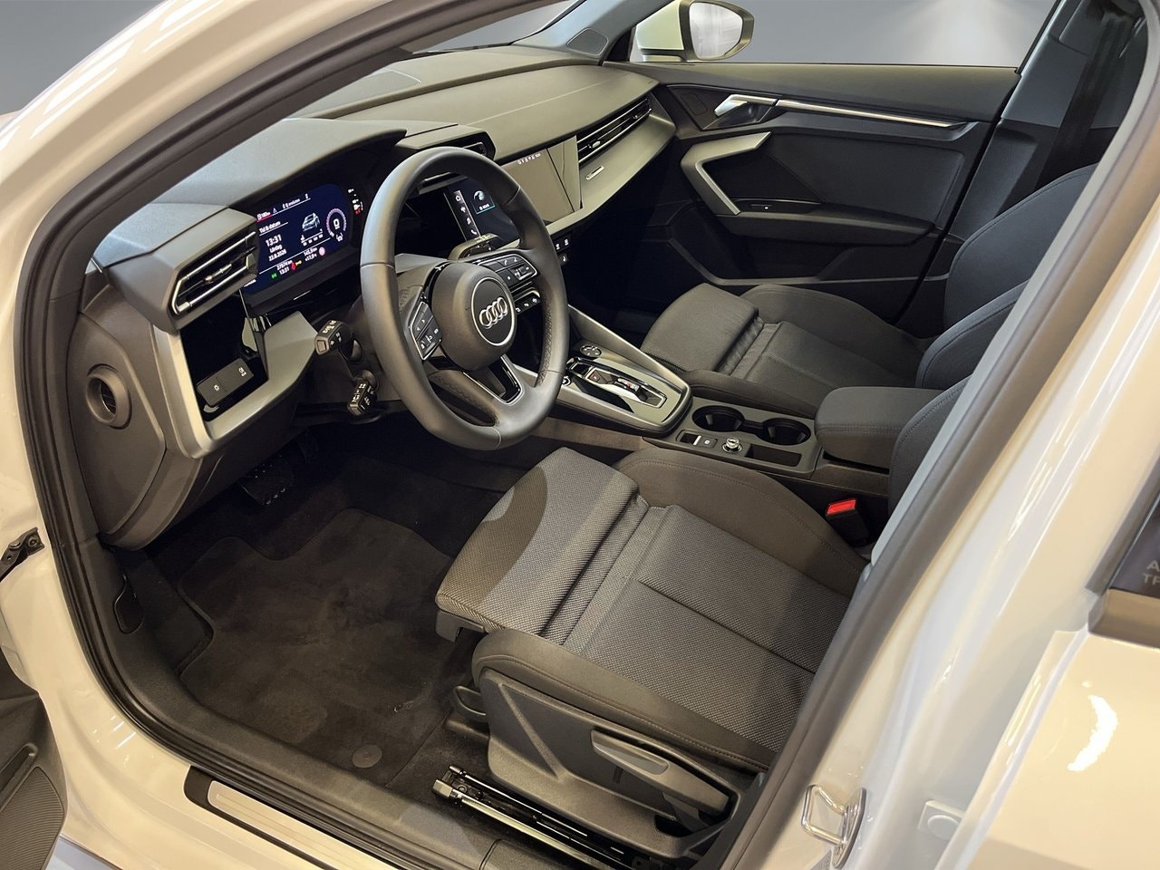 Audi A3 Sportback 35 TFSI S Tronic, 150hp, 2026
