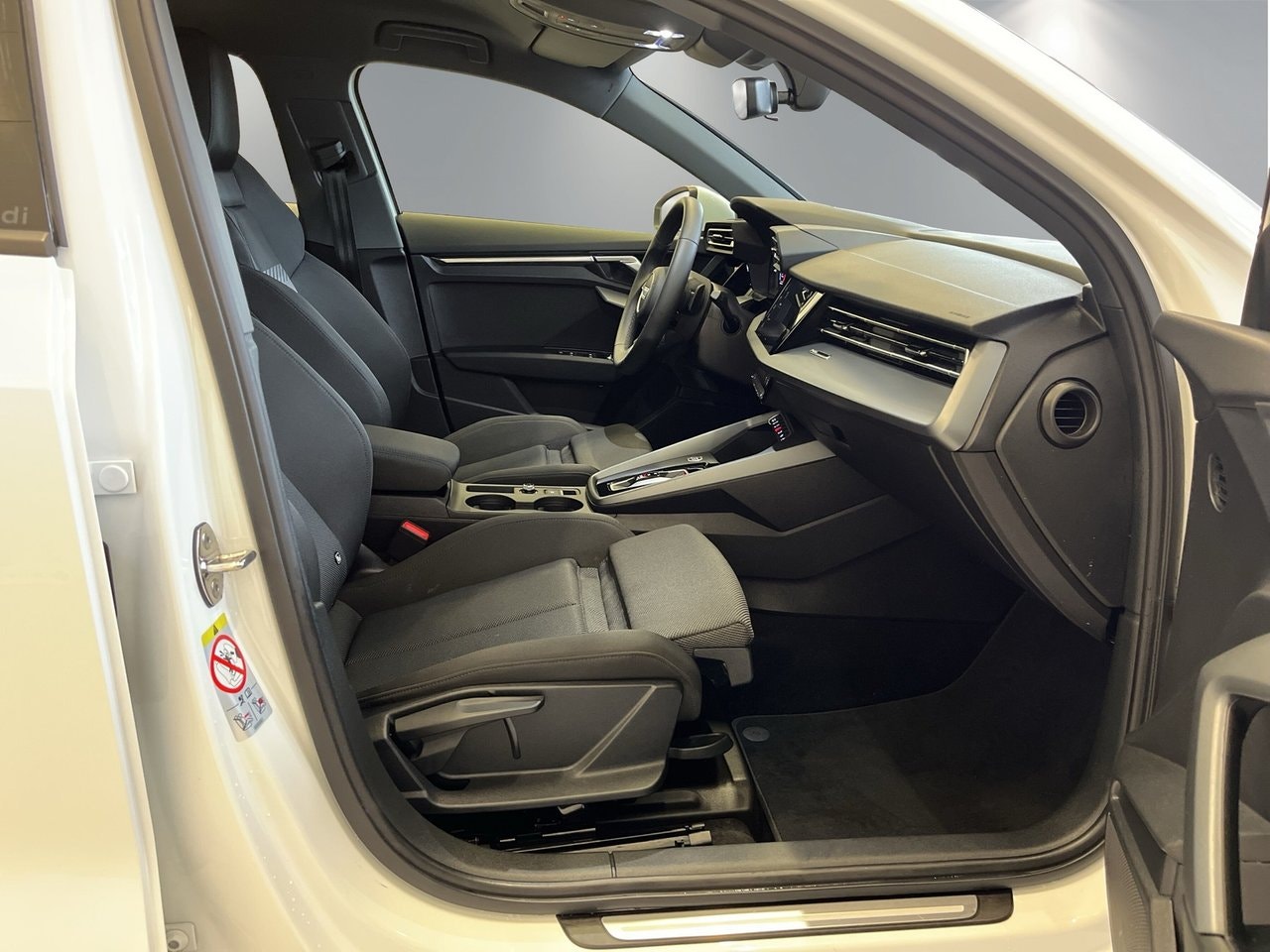 Audi A3 Sportback 35 TFSI S Tronic, 150hp, 2026