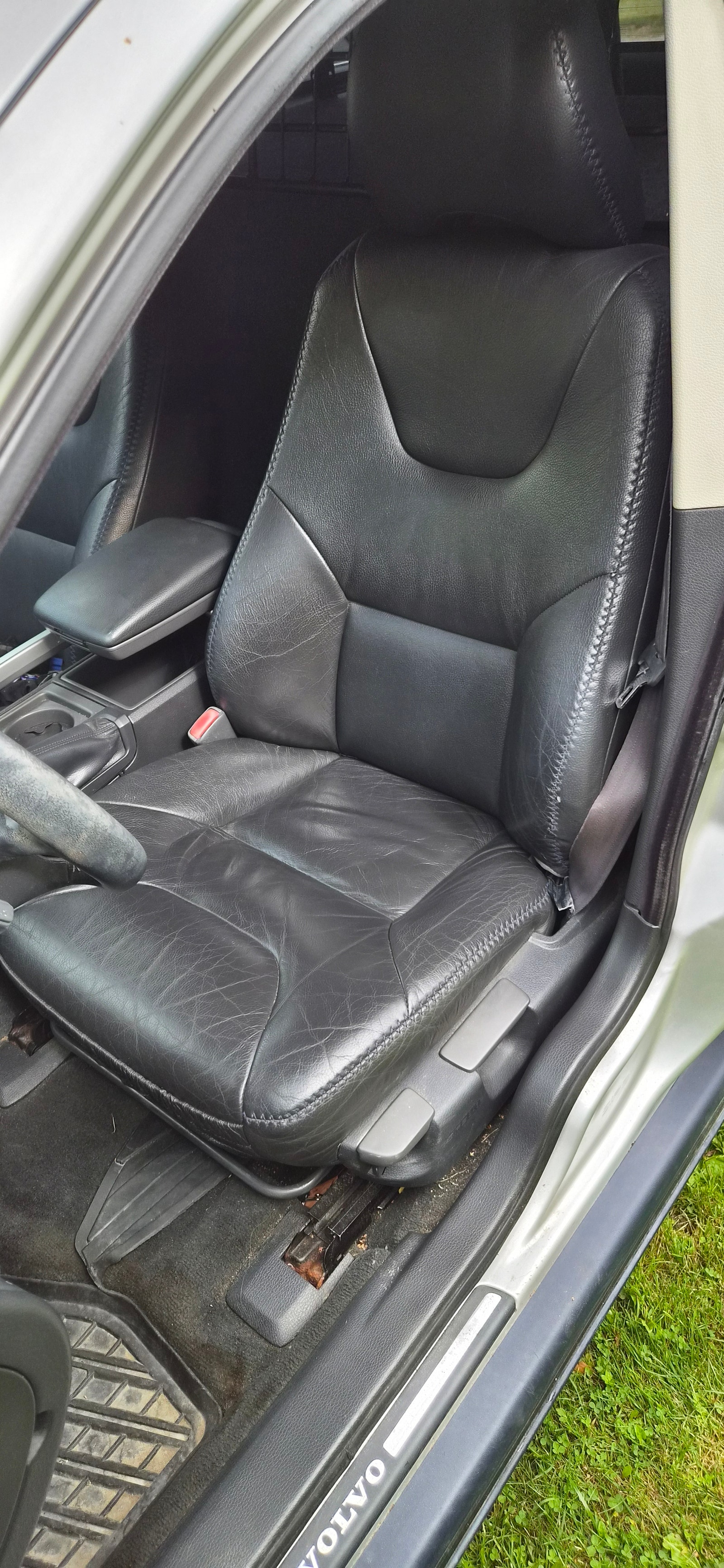 Volvo V70 XC 2.4T AWD Automatic, 5-trins, 200ps, 2001