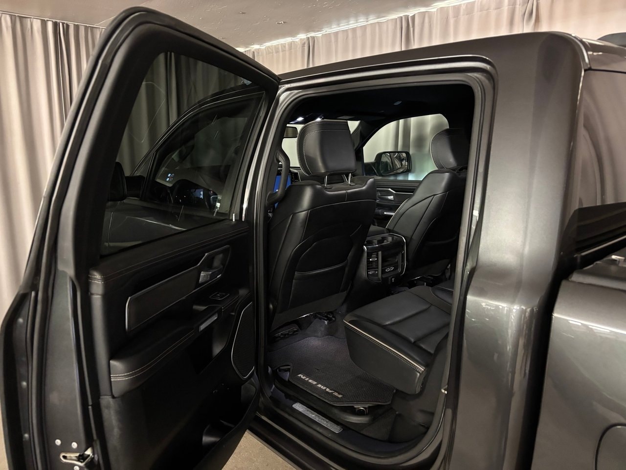 RAM 1500 Crew Cab 5.7 V8 HEMI Flex Fuel 4x4 TorqueFlite, 395hk, 2020