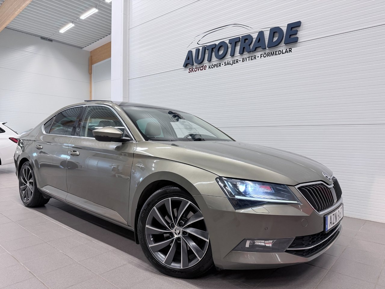 Škoda Superb 2.0 TDI SCR DSG Sequential, 6-trins, 190ps, 2016