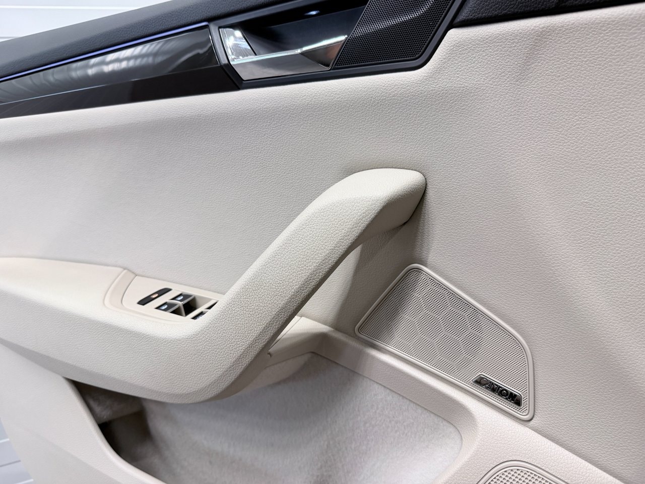 Škoda Superb 2.0 TDI SCR DSG Sequential, 6-trins, 190ps, 2016