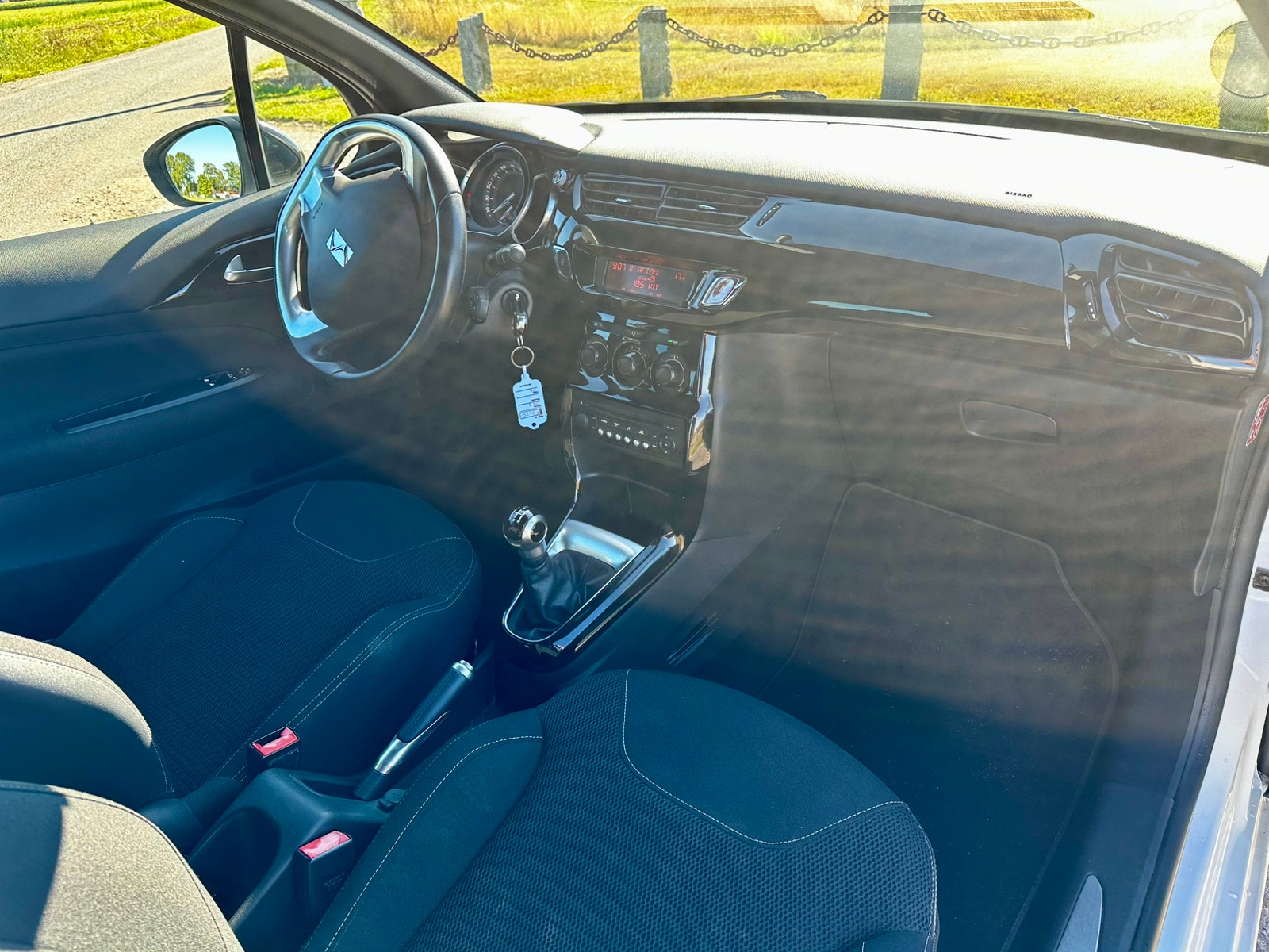 DS 3 1.6 BlueHDi Manuell, 99hk, 2015