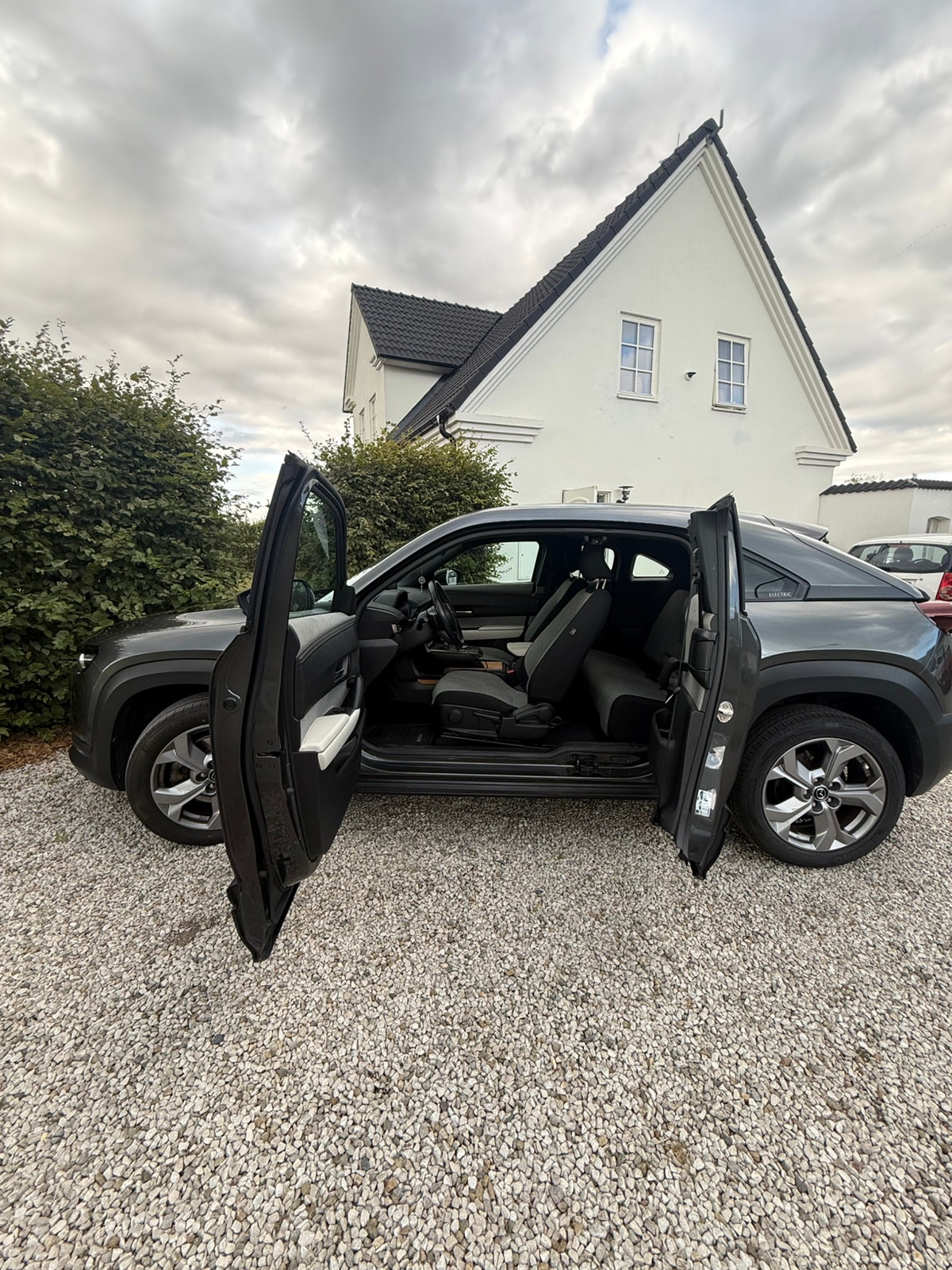 Mazda MX-30 e-Skyactiv EV, 143hp, 2021