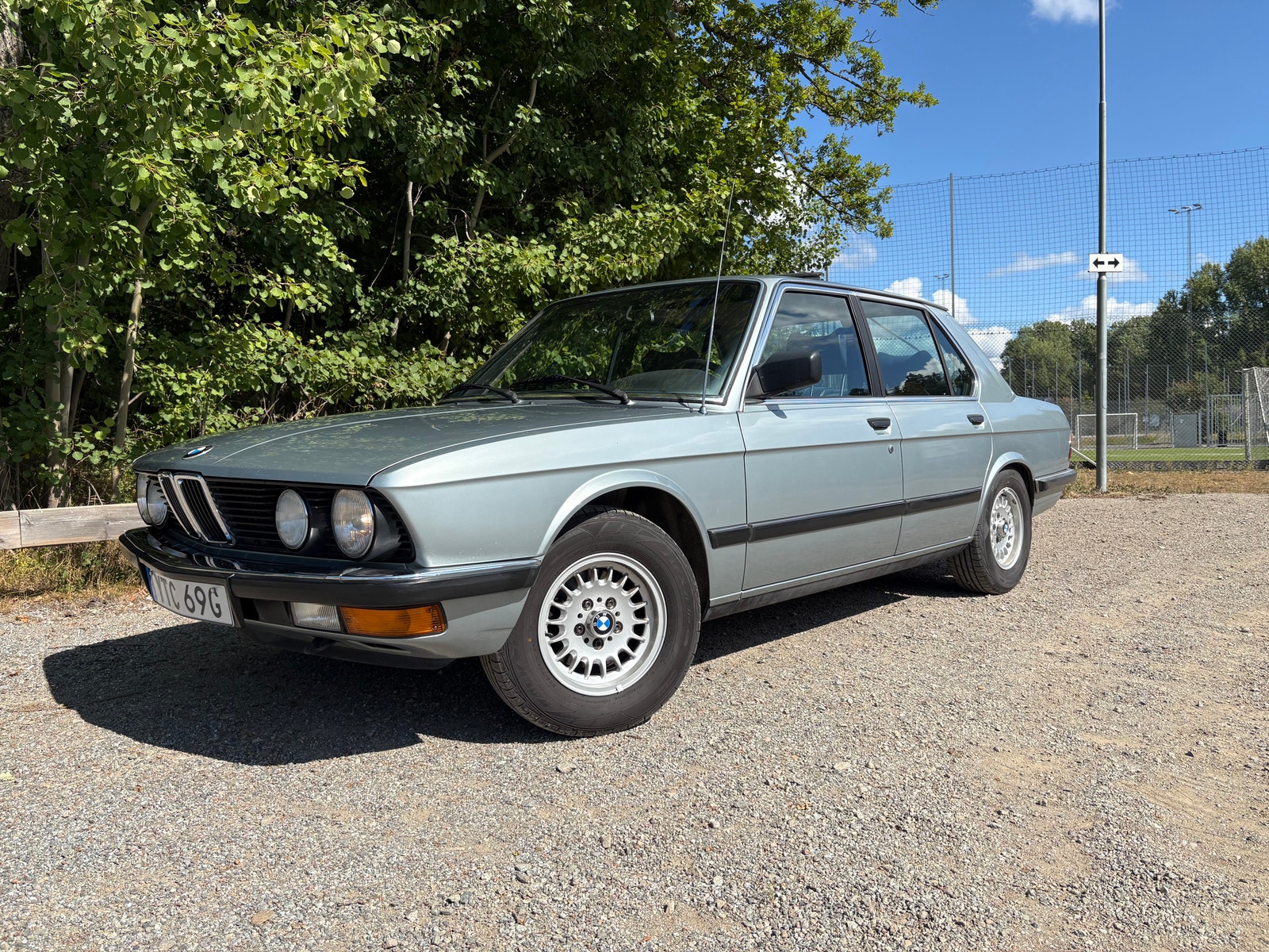 BMW 528i Manuell, 184hk, 1983