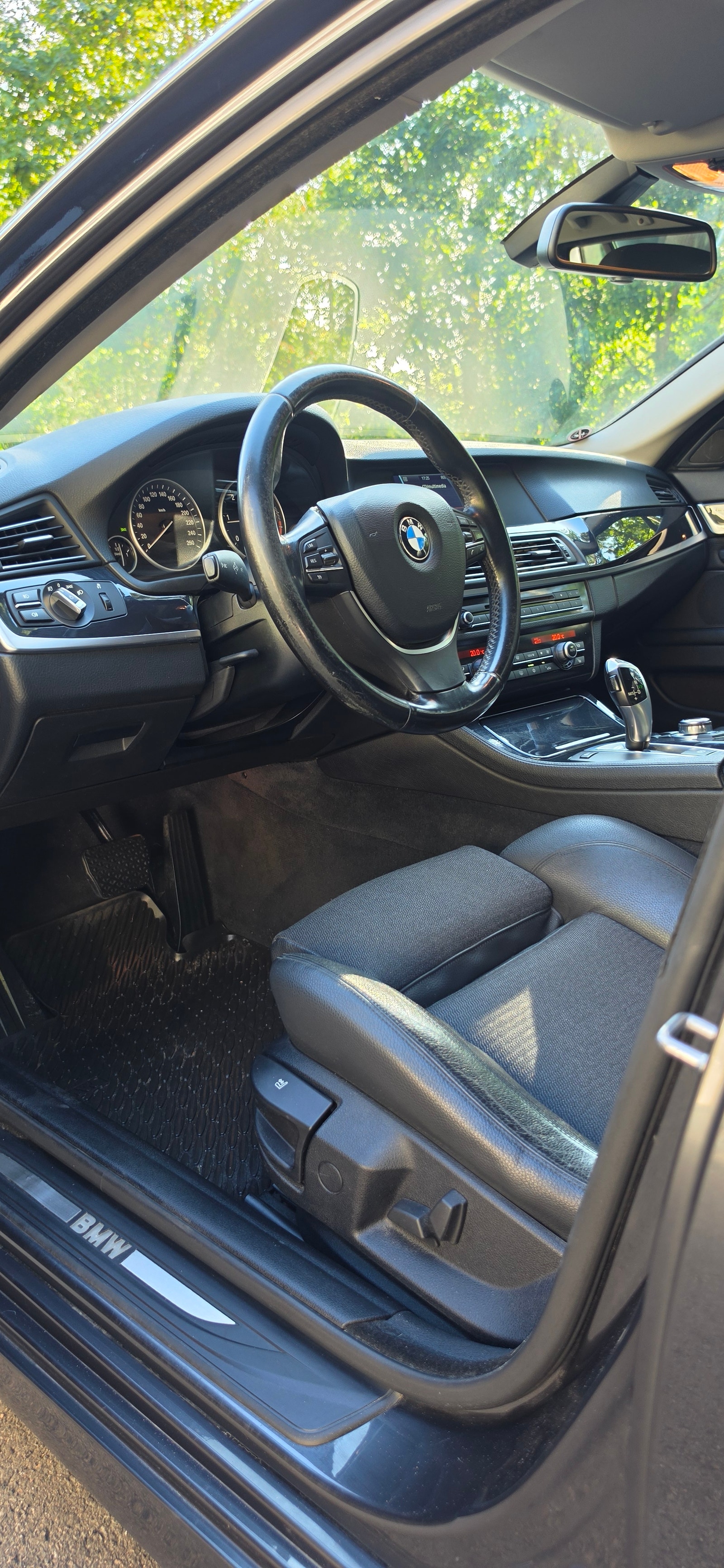 BMW 520d Touring Steptronic, 184hk, 2011