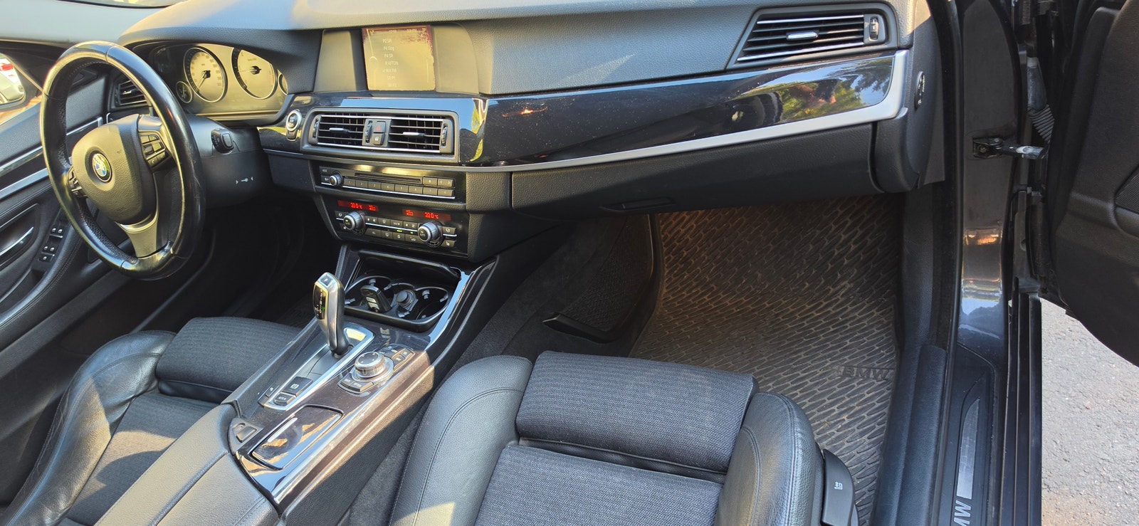 BMW 520d Touring Steptronic, 184hk, 2011