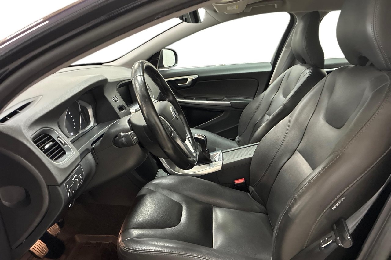Volvo V60 T3 Manuell, 152hk, 2018