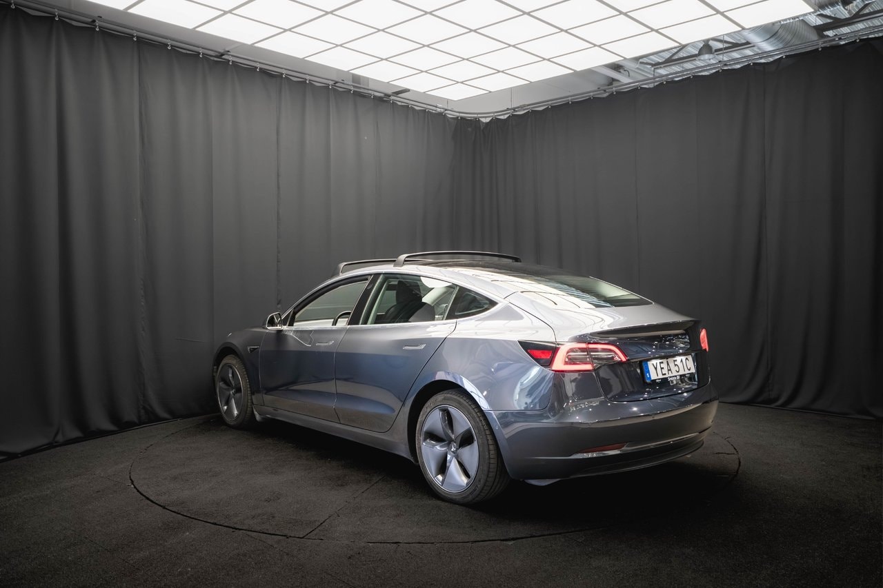 Tesla Model 3 Standard Range Plus, 325hk, 2020