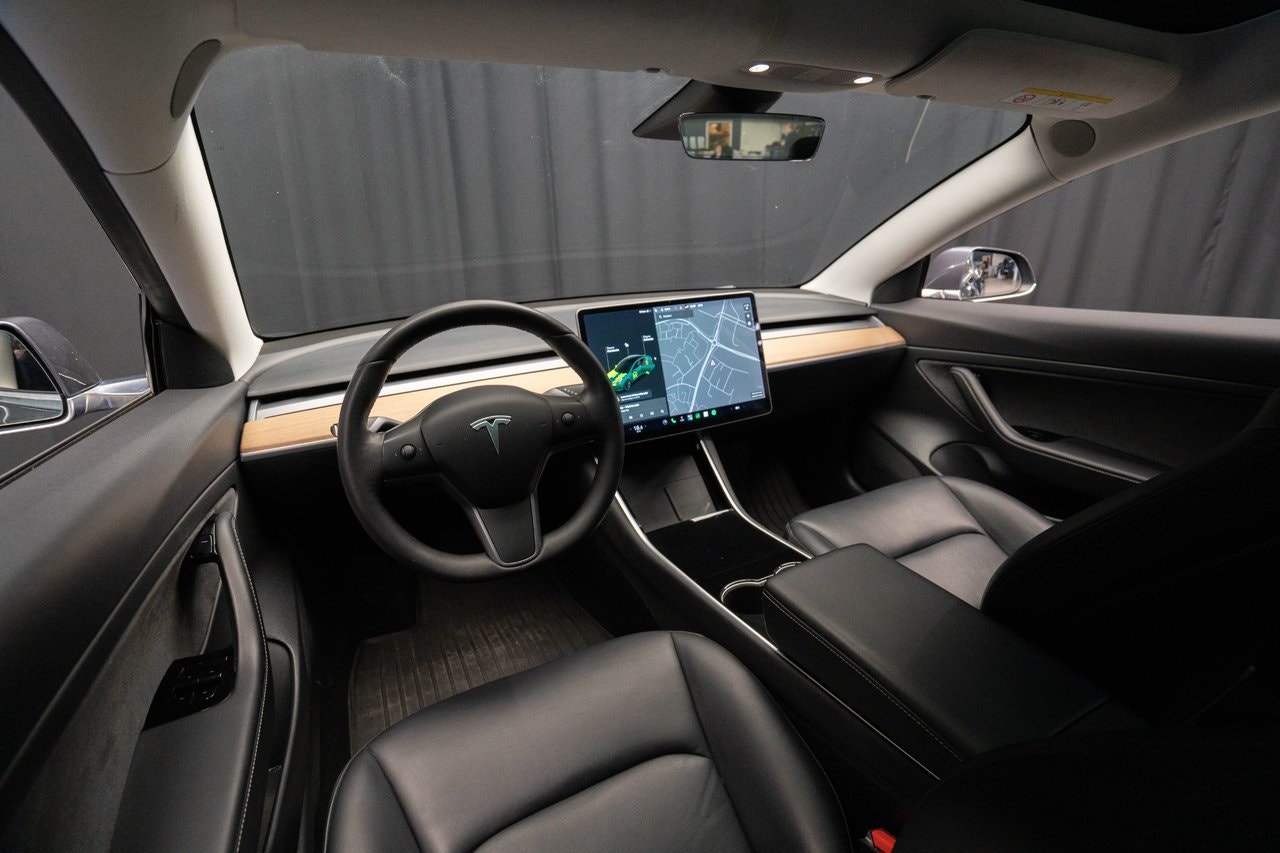 Tesla Model 3 Standard Range Plus, 325hk, 2020