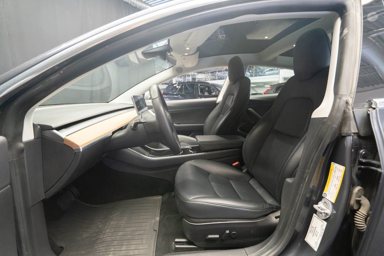 Tesla Model 3 Standard Range Plus, 325hk, 2020
