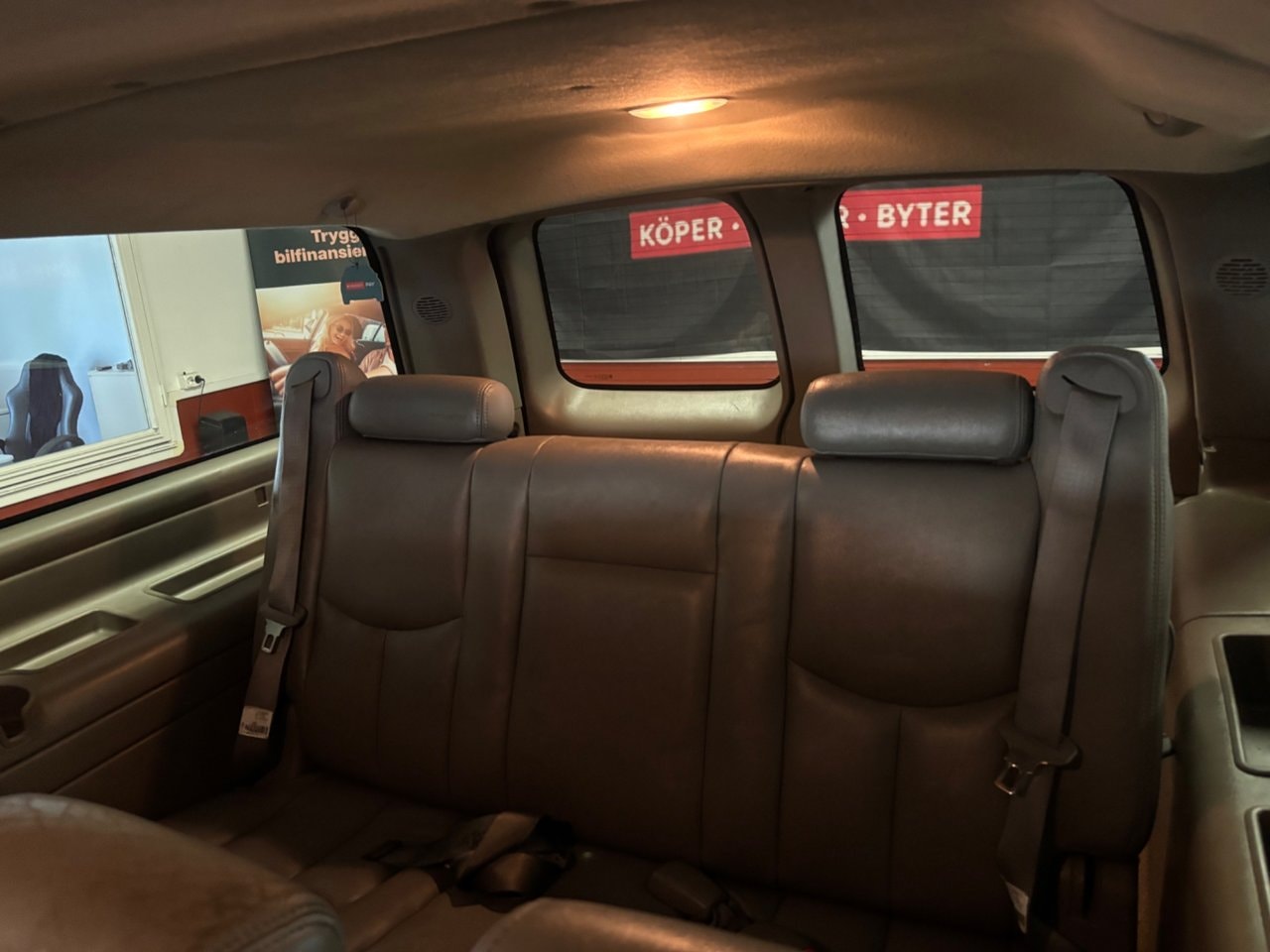 Chevrolet Suburban 1500 5.3 V8 FlexFuel 4WD Hydra-Matic, 299hp, 2003