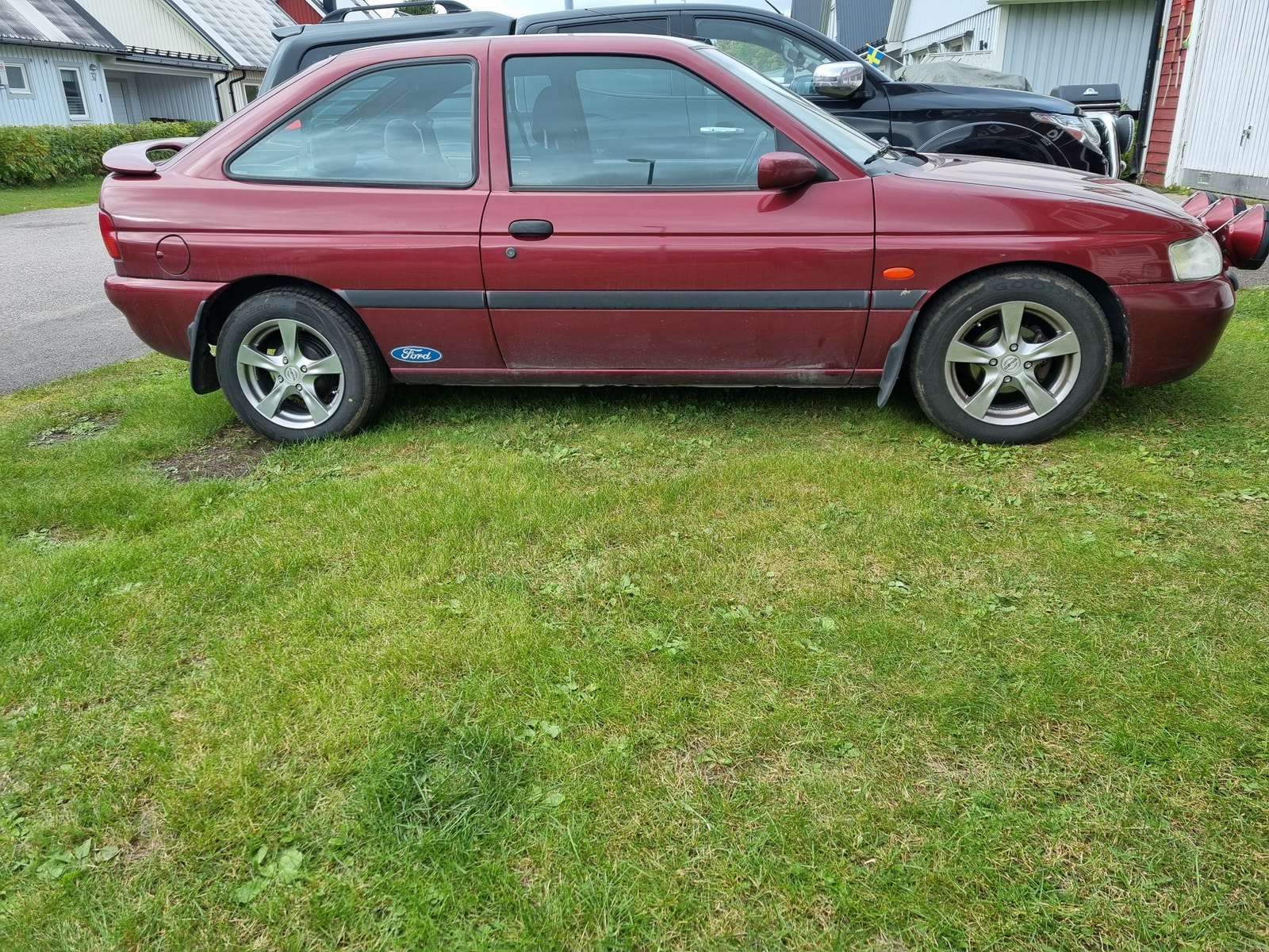 Ford Escort 3-door 1.8 Manual, 5-trins, 115ps, 1998
