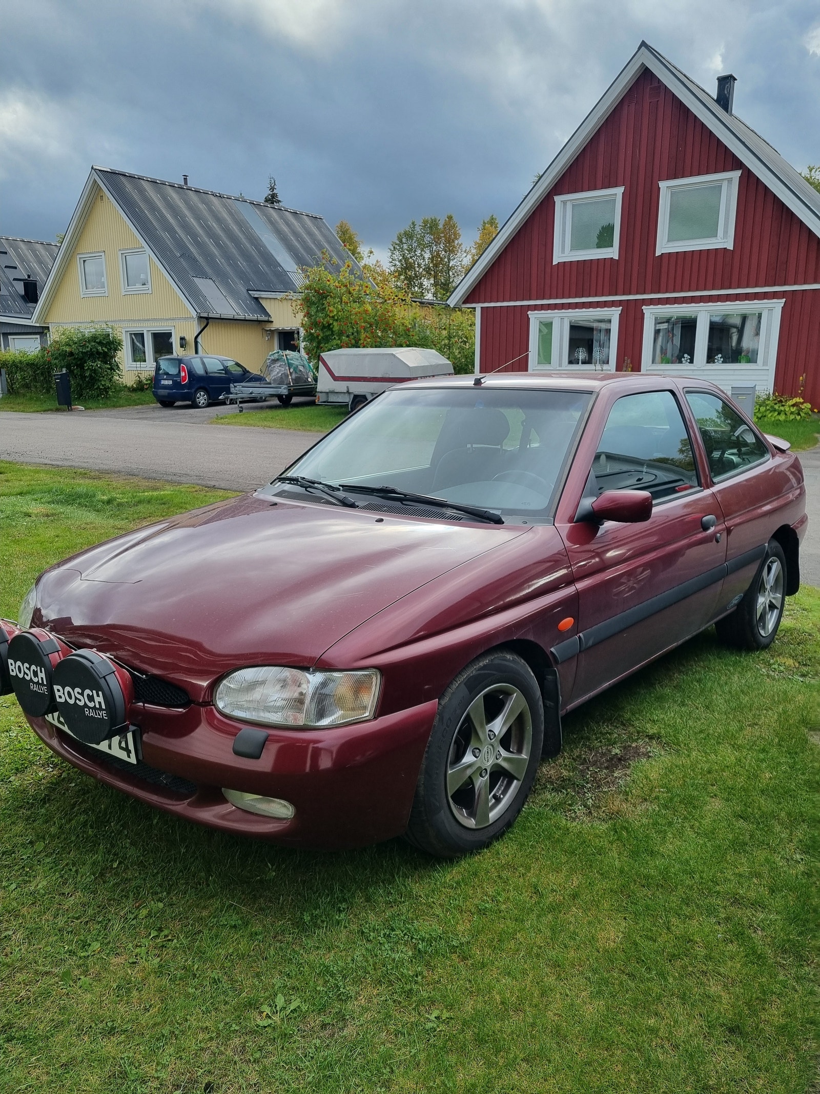 Ford Escort 3-door 1.8 Manual, 5-trins, 115ps, 1998