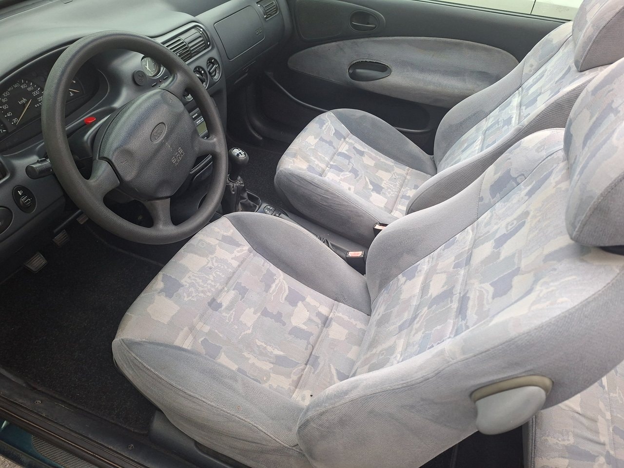 Ford Escort Cabriolet 1.6 Manual, 5-trins, 90ps, 1997