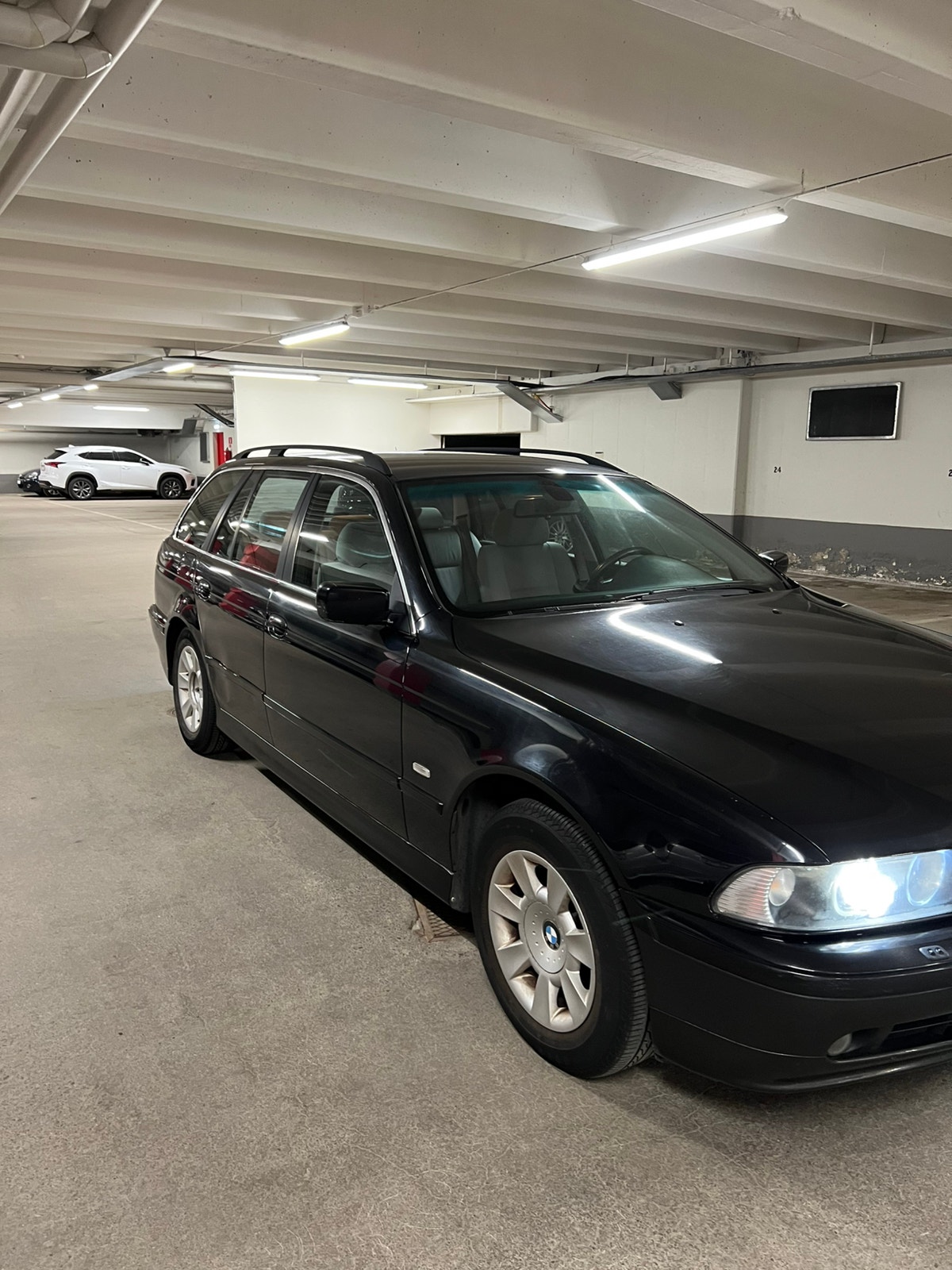 BMW 525i Touring Manual, 192hp, 2001