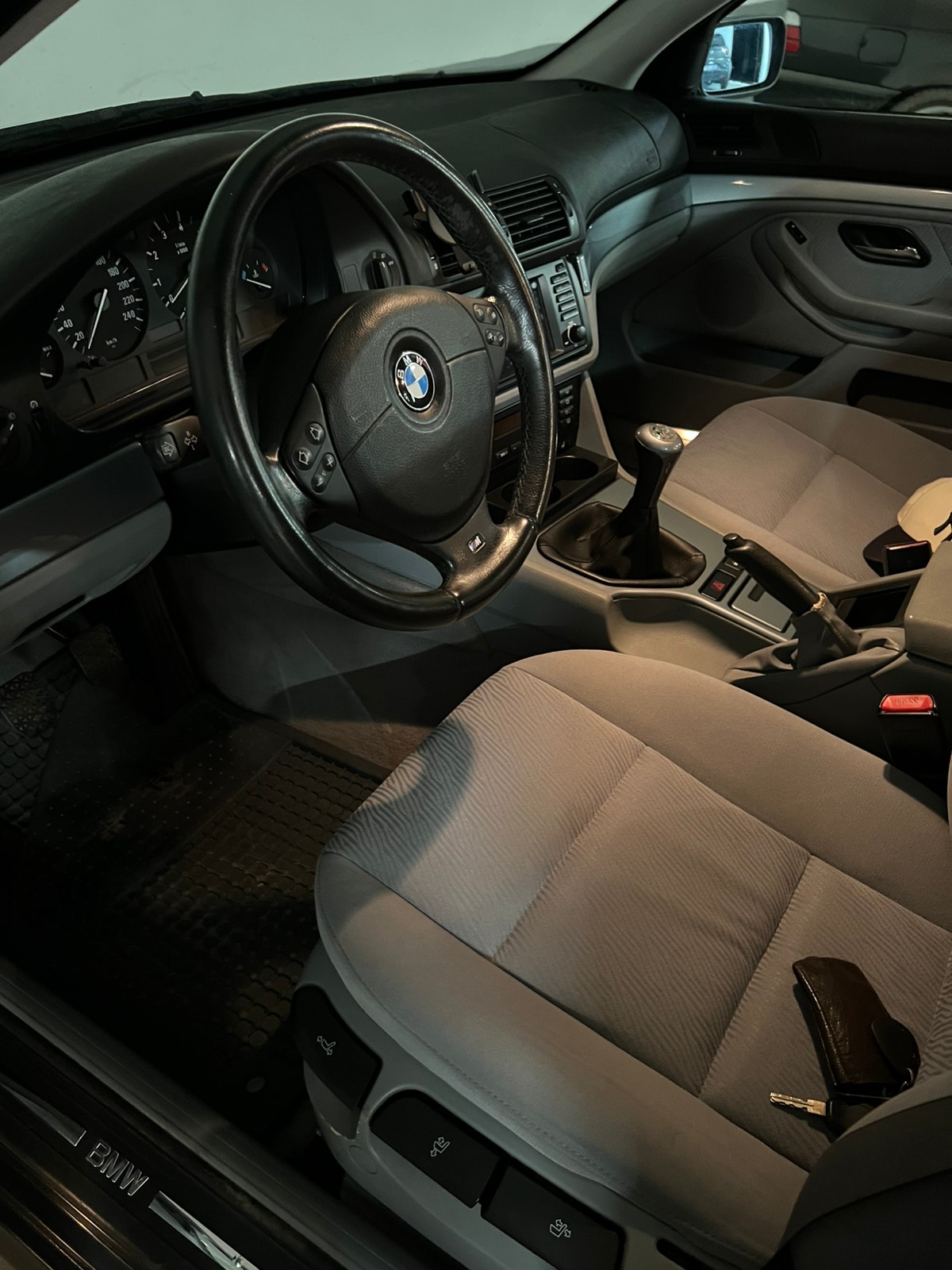 BMW 525i Touring Manual, 192hp, 2001