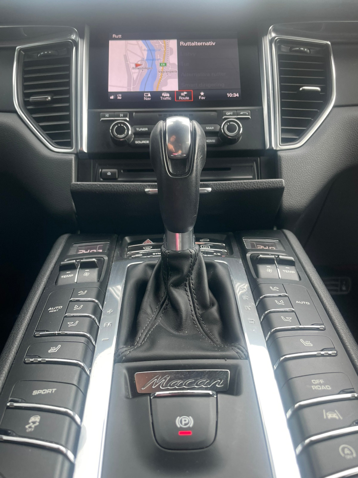 Porsche Macan PDK, 252hp, 2018
