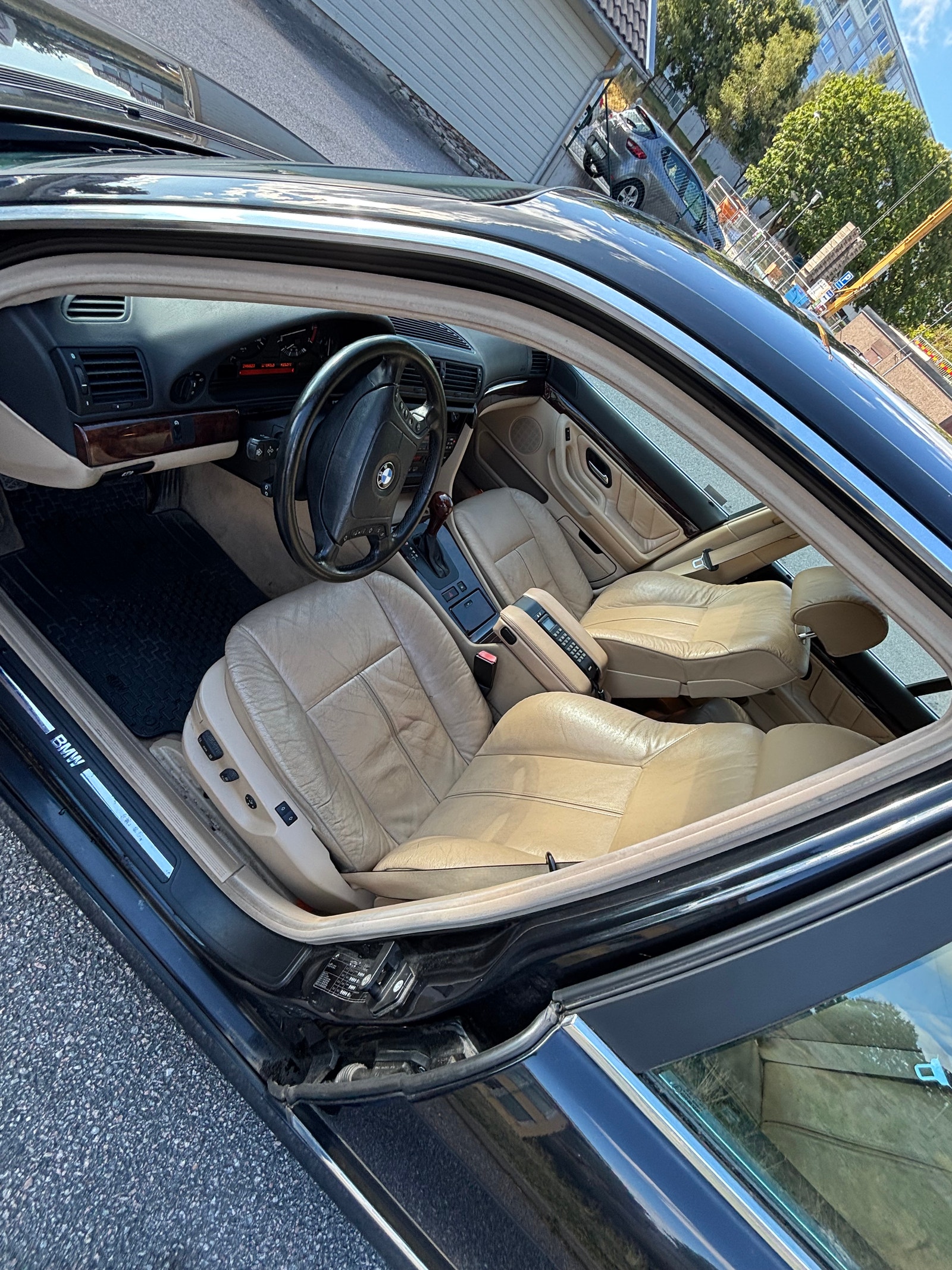 BMW 740i Automatic, 5-trins, 286ps, 2000