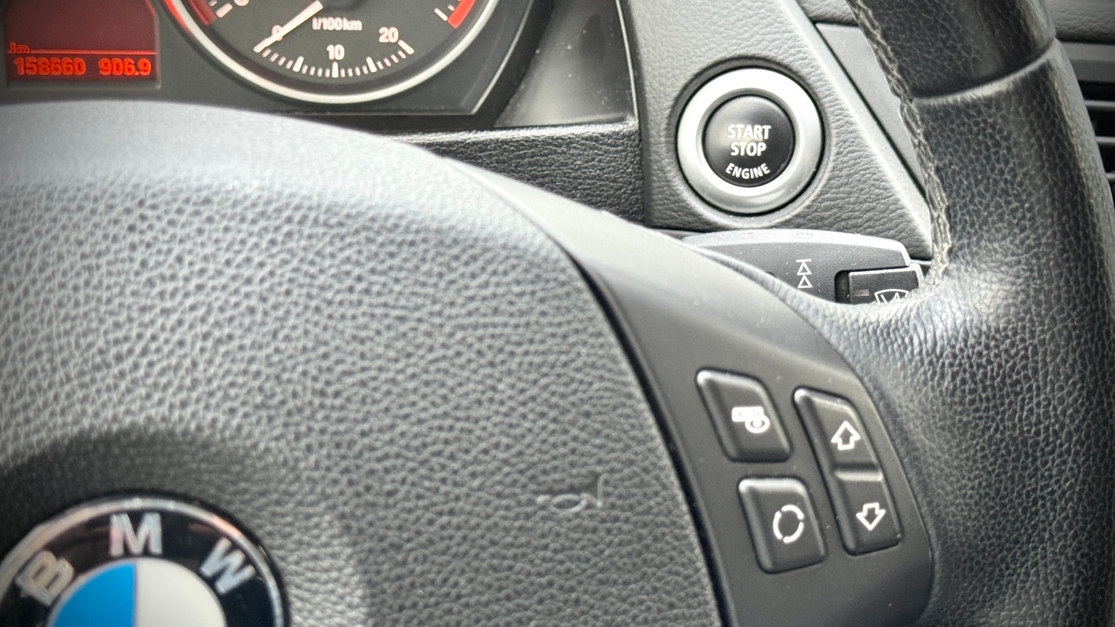 BMW X1 xDrive18d Manual, 143hp, 2011