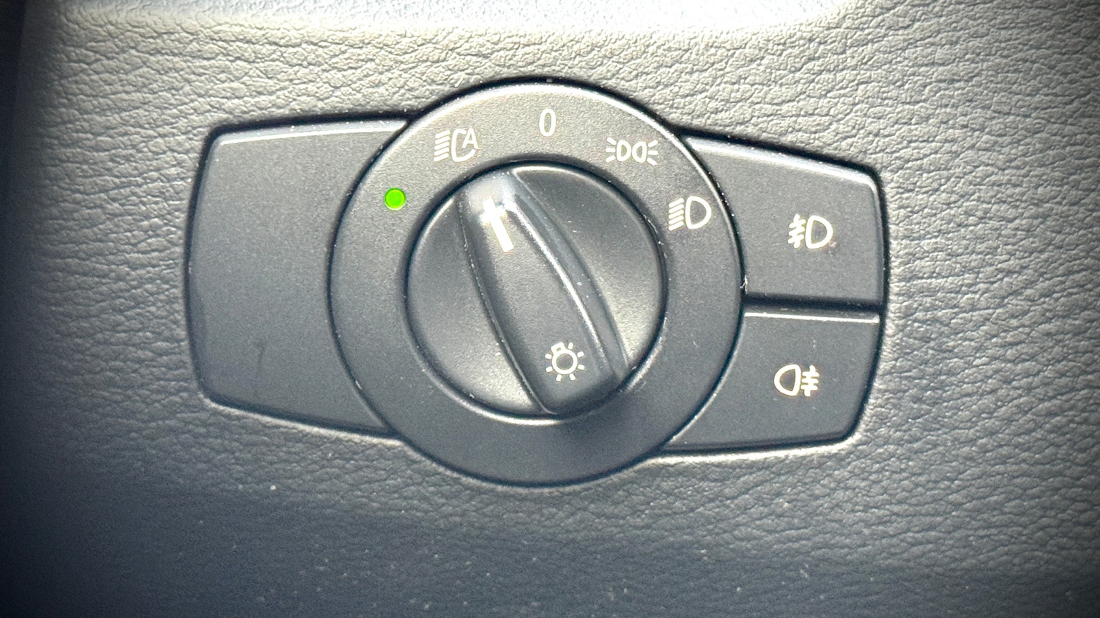 BMW X1 xDrive18d Manual, 143hp, 2011