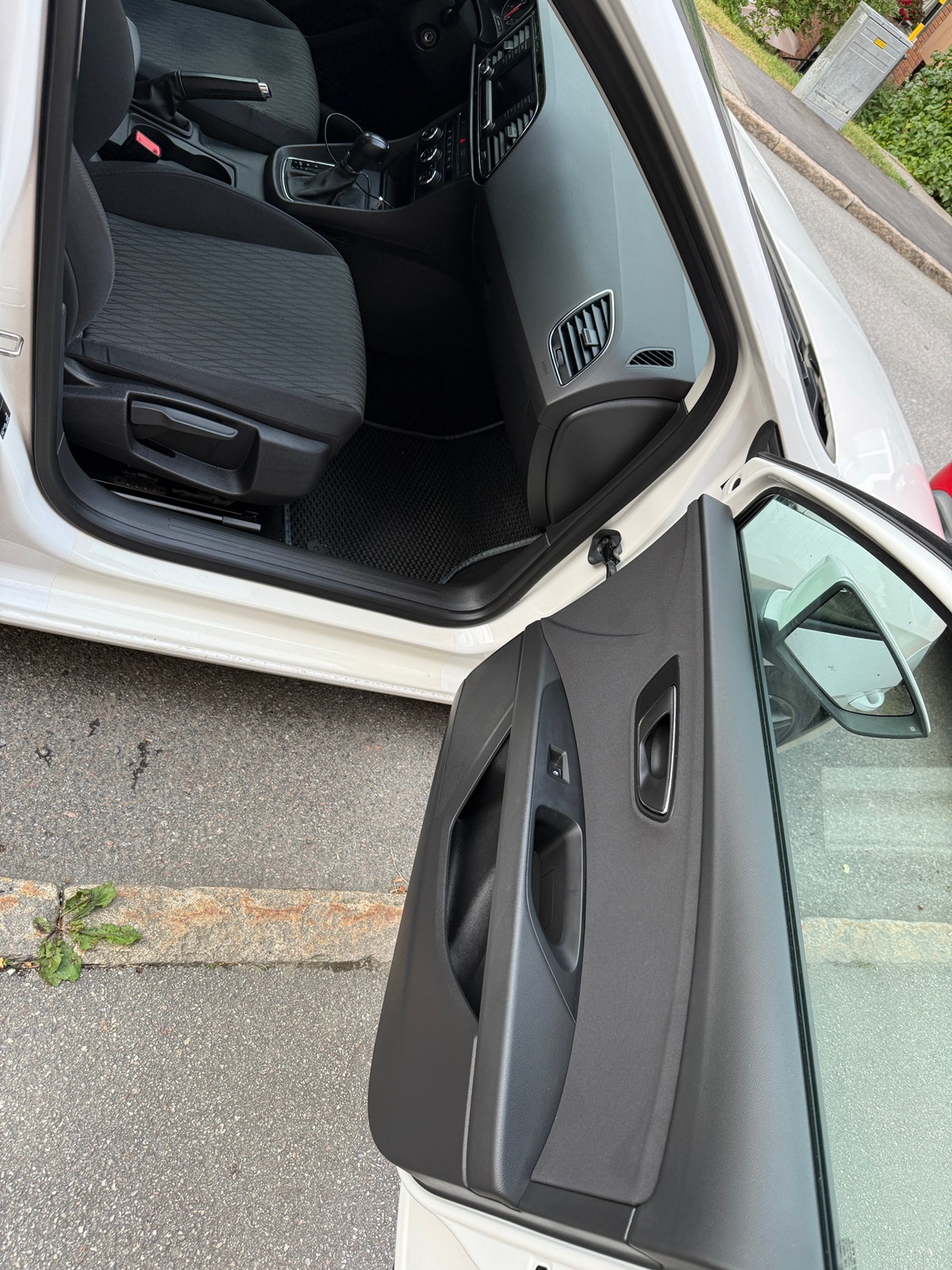 SEAT León 1.6 TDI DSG Sequential, 110hp, 2016