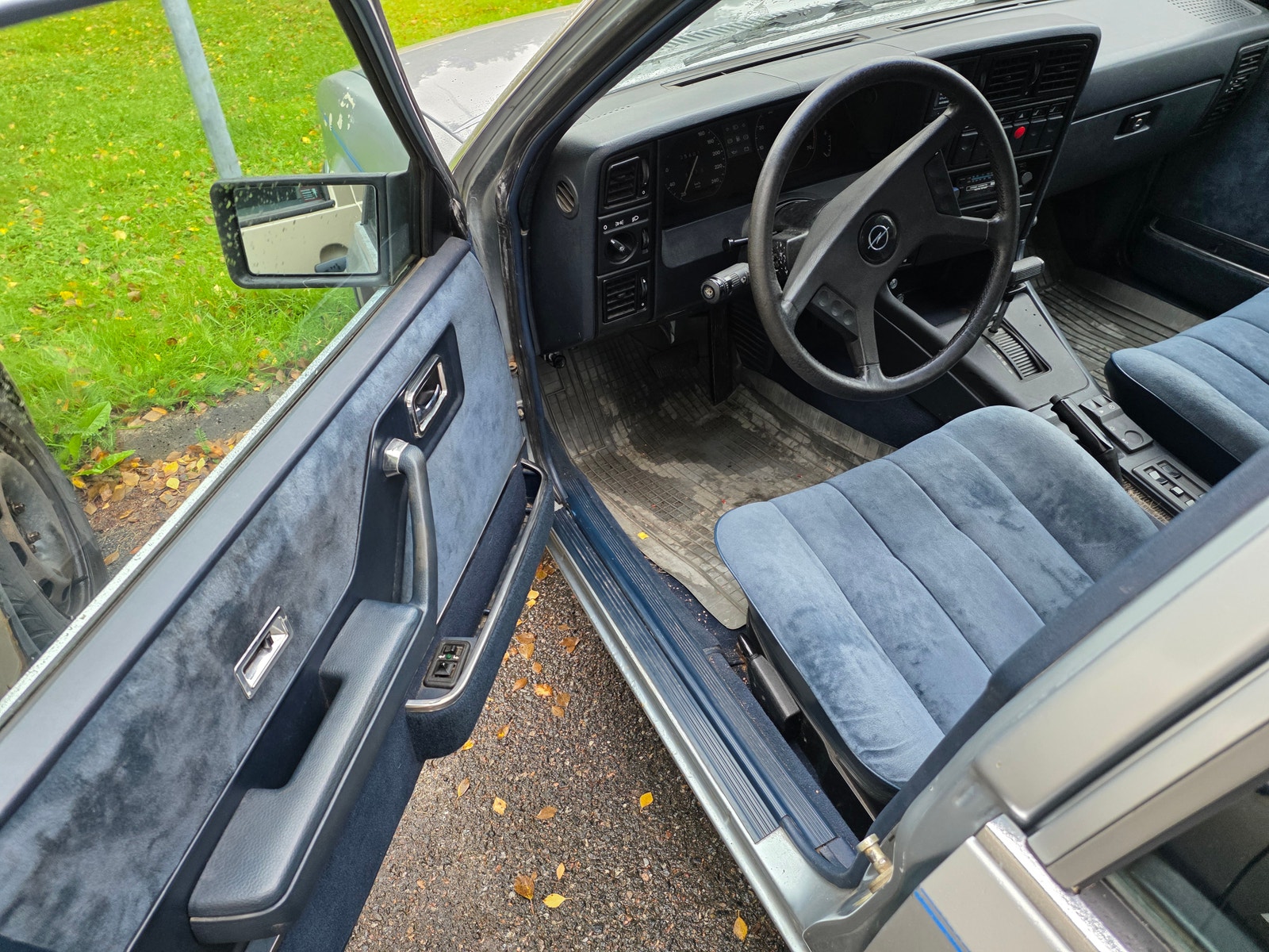 Opel Senator 3.0 Automatic, 180hp, 1983