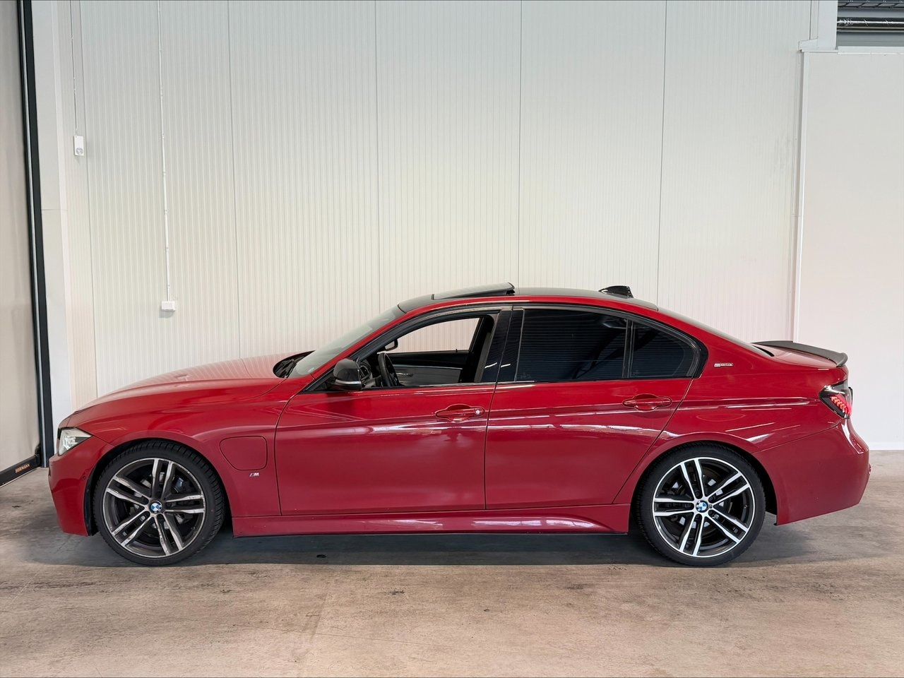 BMW 330e Sedan Steptronic, 252hk, 2018